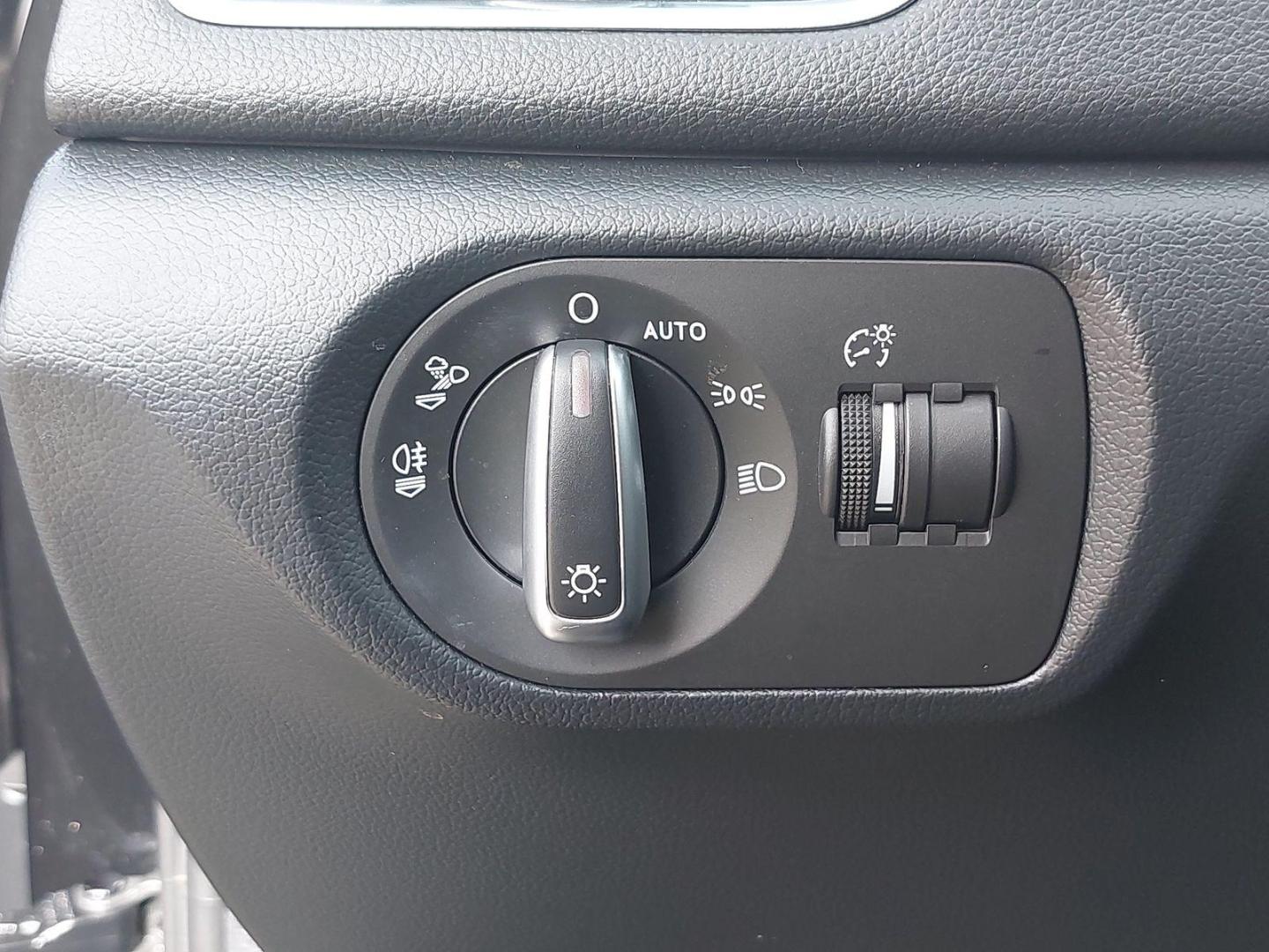 2018 Audi Q3 Premium Plus - Photo 29
