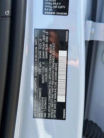 2026 Volvo XC40 Plus - Photo 9
