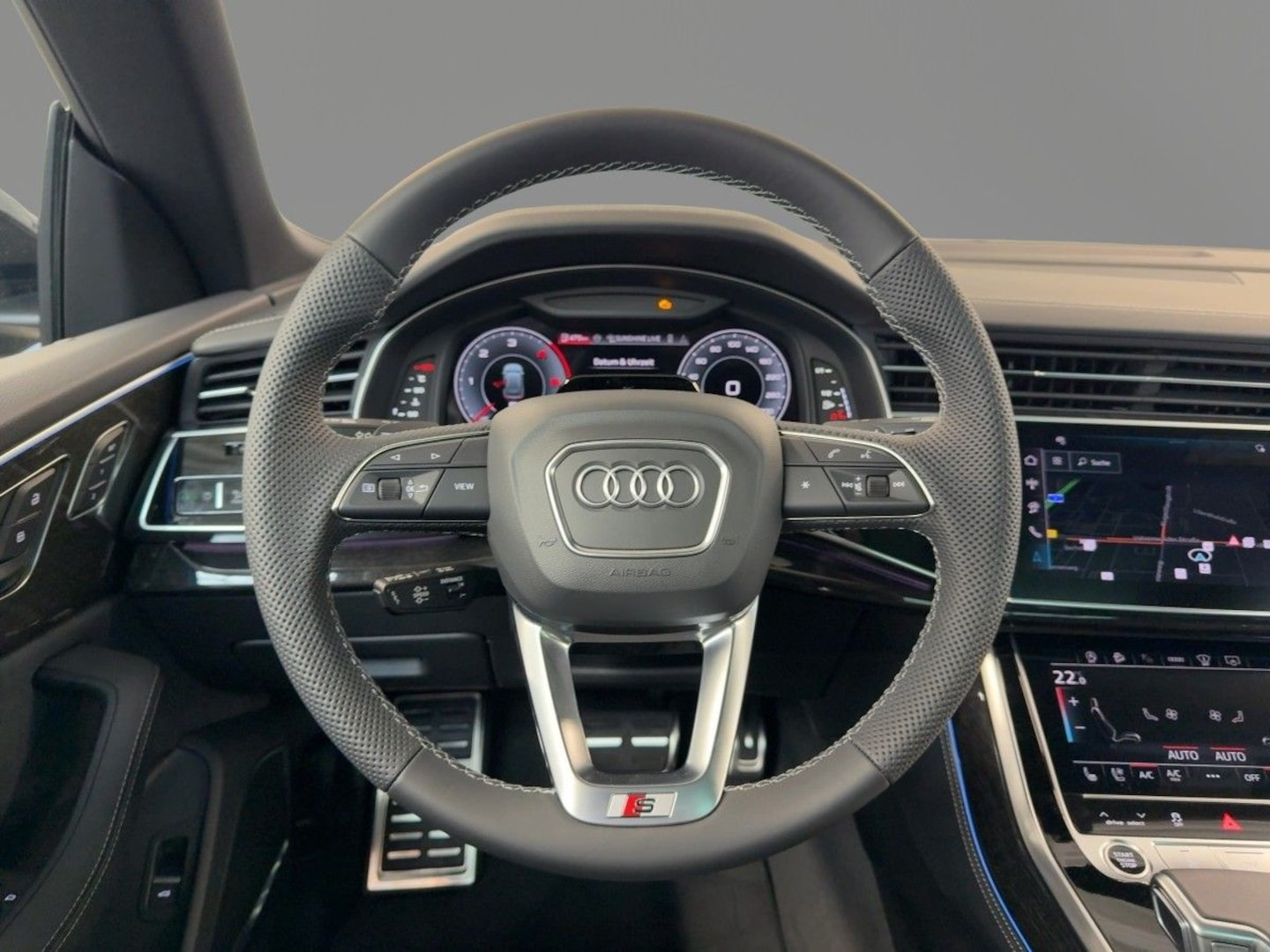 Bild über Audi Q8 SUV S line business TDI quattro 210 kW tiptronic - für weitere Informationen kontaktieren Sie den Audi Partner