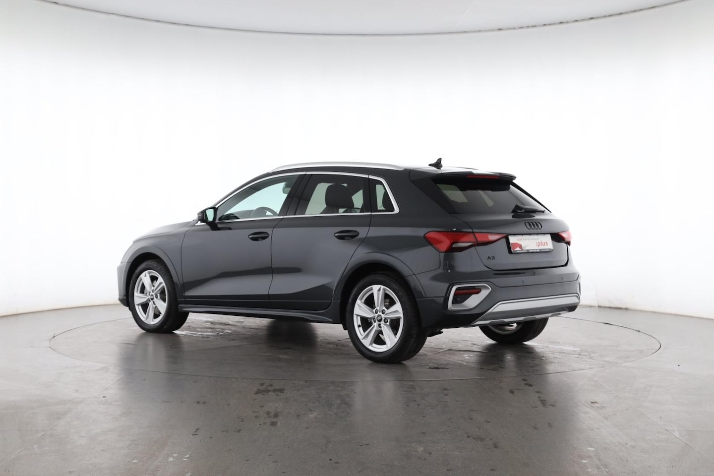 Bild über Audi A3 allstreet 35 TFSI S tronic - für weitere Informationen kontaktieren Sie den Audi Partner
