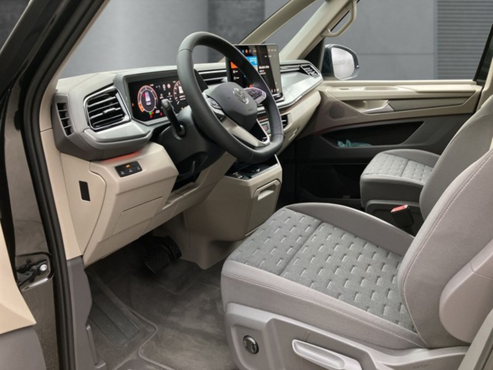 Volkswagen Multivan Langversion – Bild 12