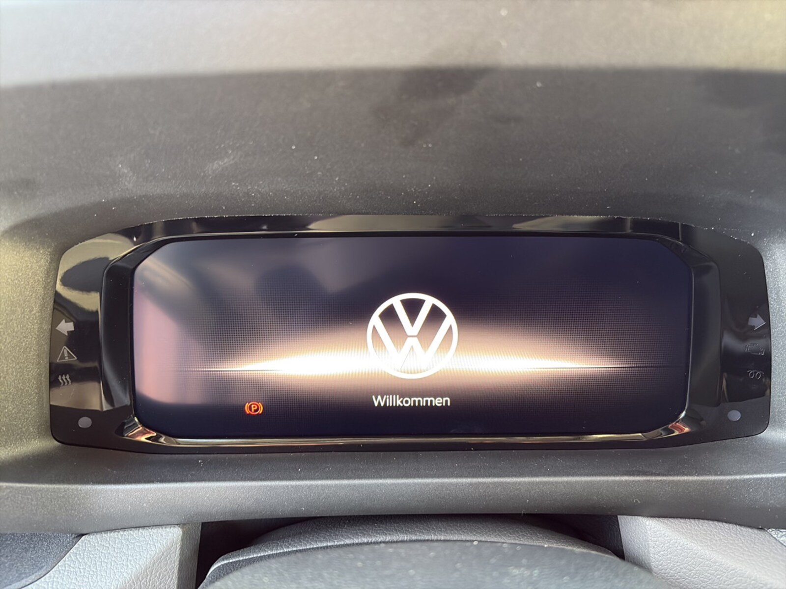 Volkswagen Crafter Kasten mittlerer Radstand – Bild 12