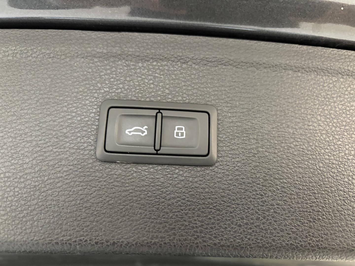 Image about Audi Q5 TFSI e S line 55 TFSI e quattro 270 kW (367 ch) S tronic