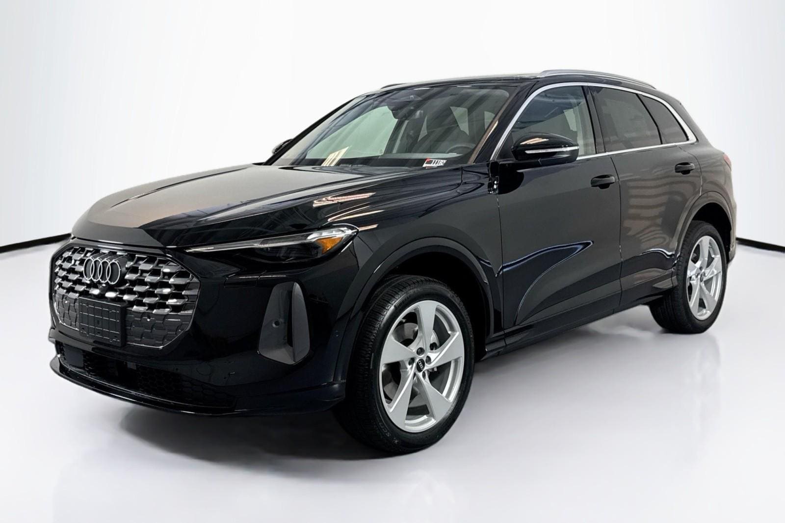 2025 Audi Q5 40 Premium Plus's photo