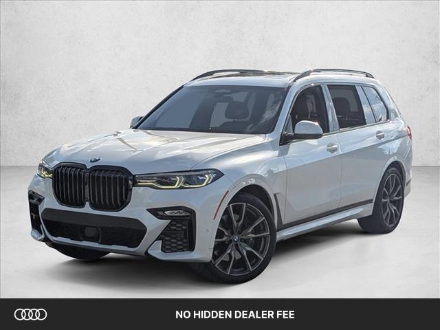 2022 BMW X7 M50i's photo