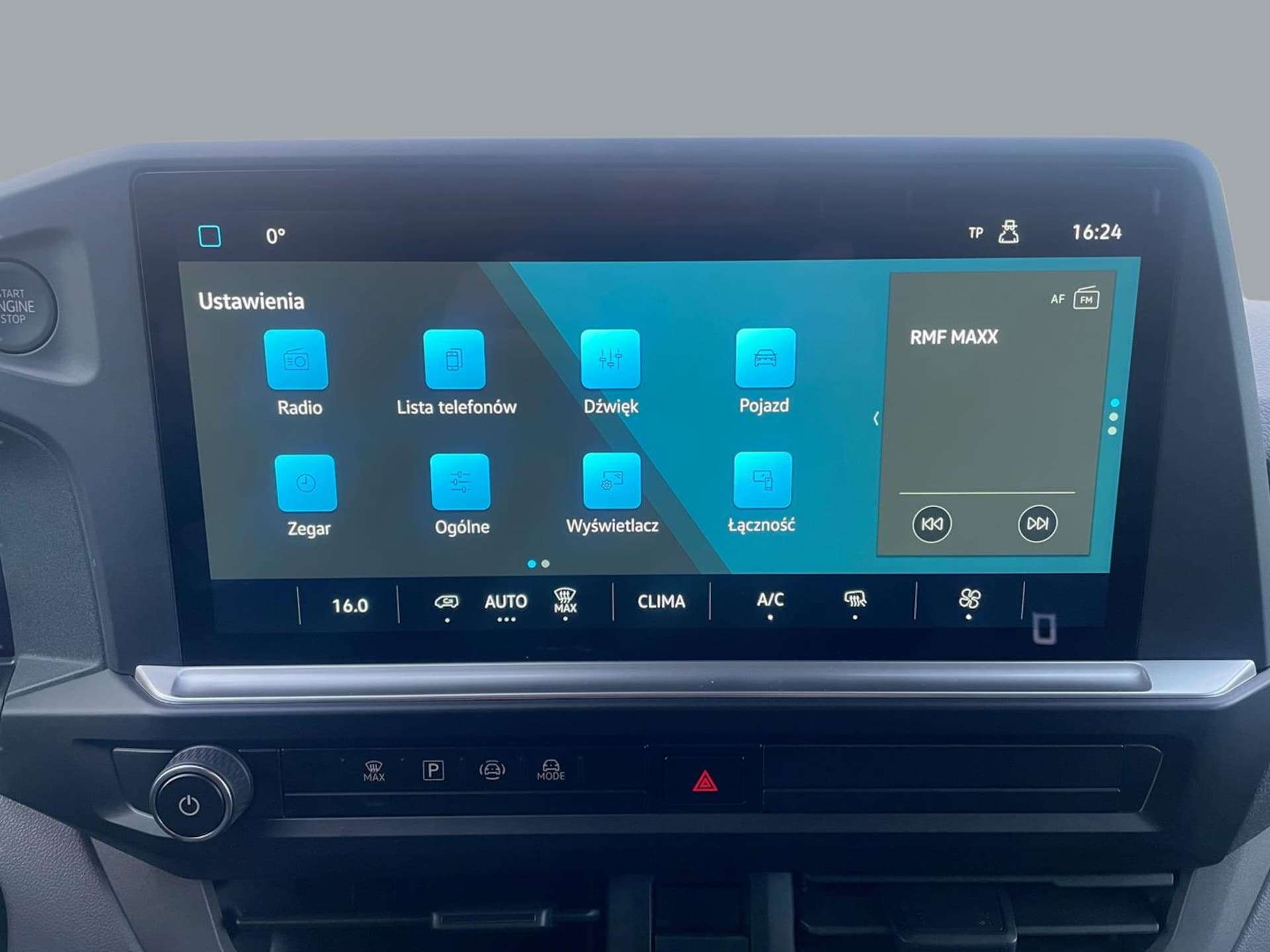 Volkswagen Transporter Furgon długi rozstaw osi