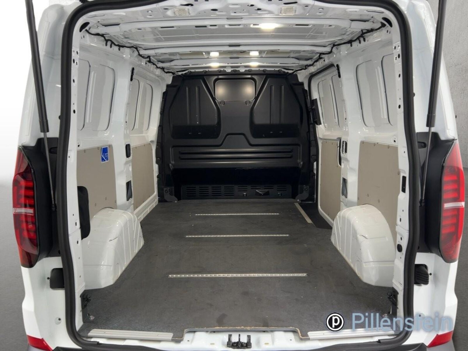 Volkswagen Transporter Kasten kurzer Radstand – Bild 15