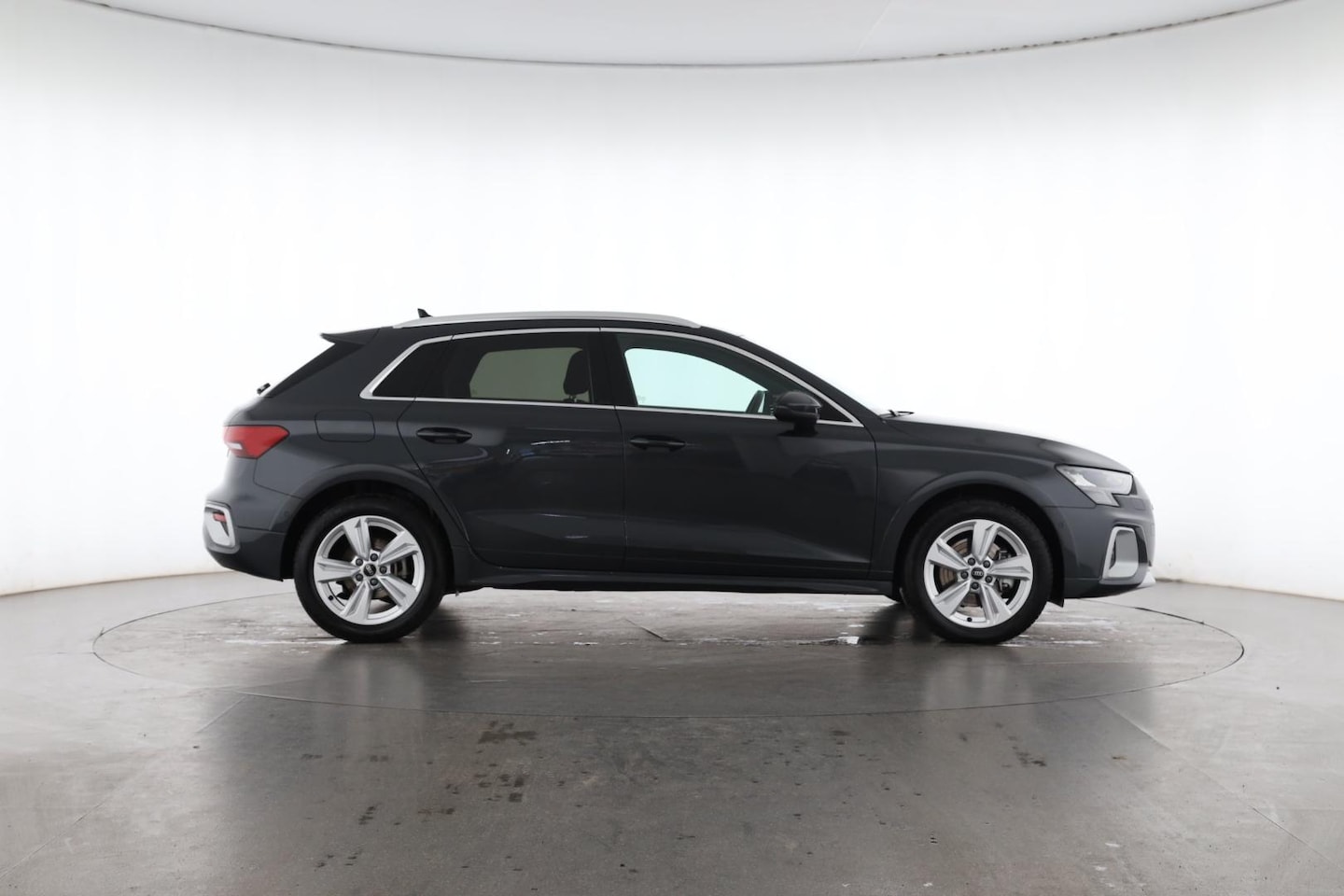 Bild über Audi A3 allstreet 35 TFSI S tronic - für weitere Informationen kontaktieren Sie den Audi Partner