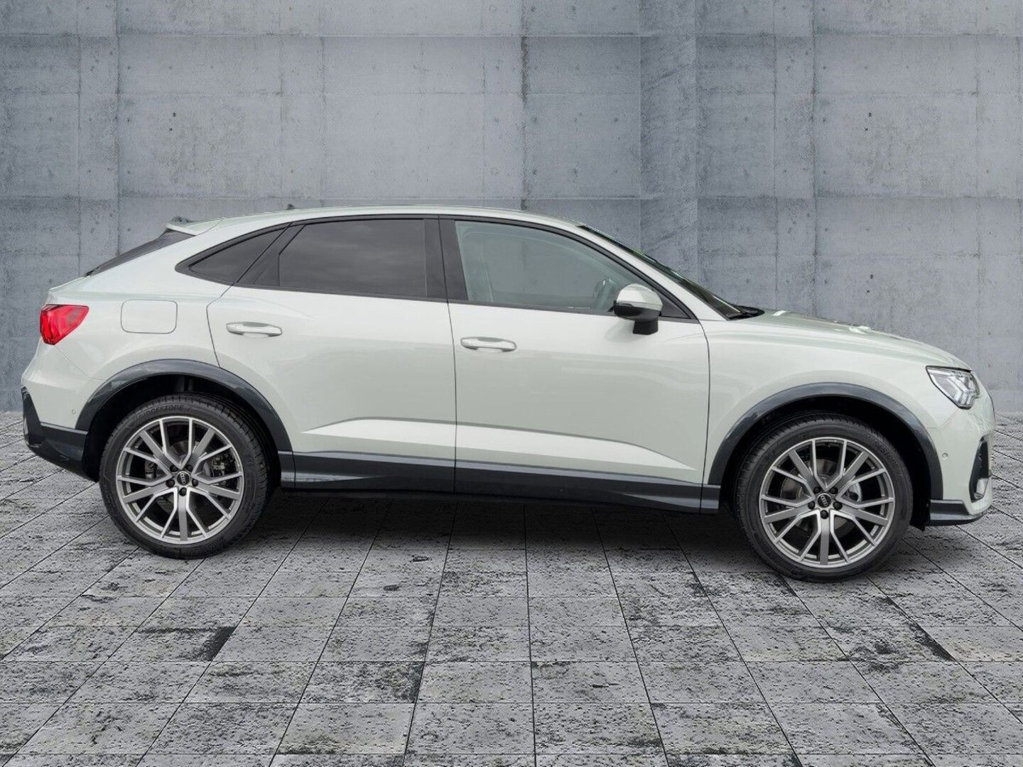 Bild über Audi Q3 Sportback TFSI 110 kW S tronic - für weitere Informationen kontaktieren Sie den Audi Partner