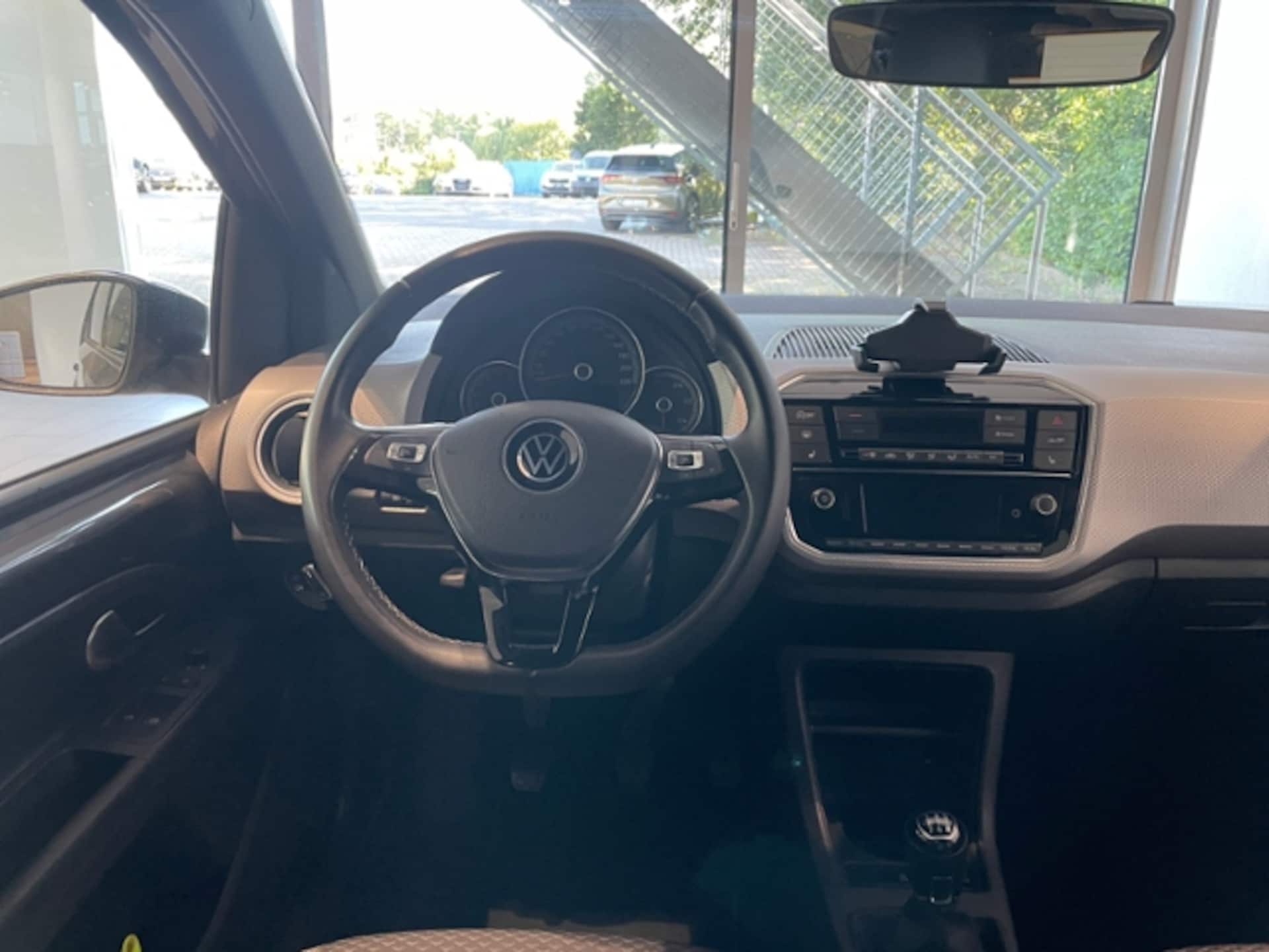 Volkswagen up! ACTIVE