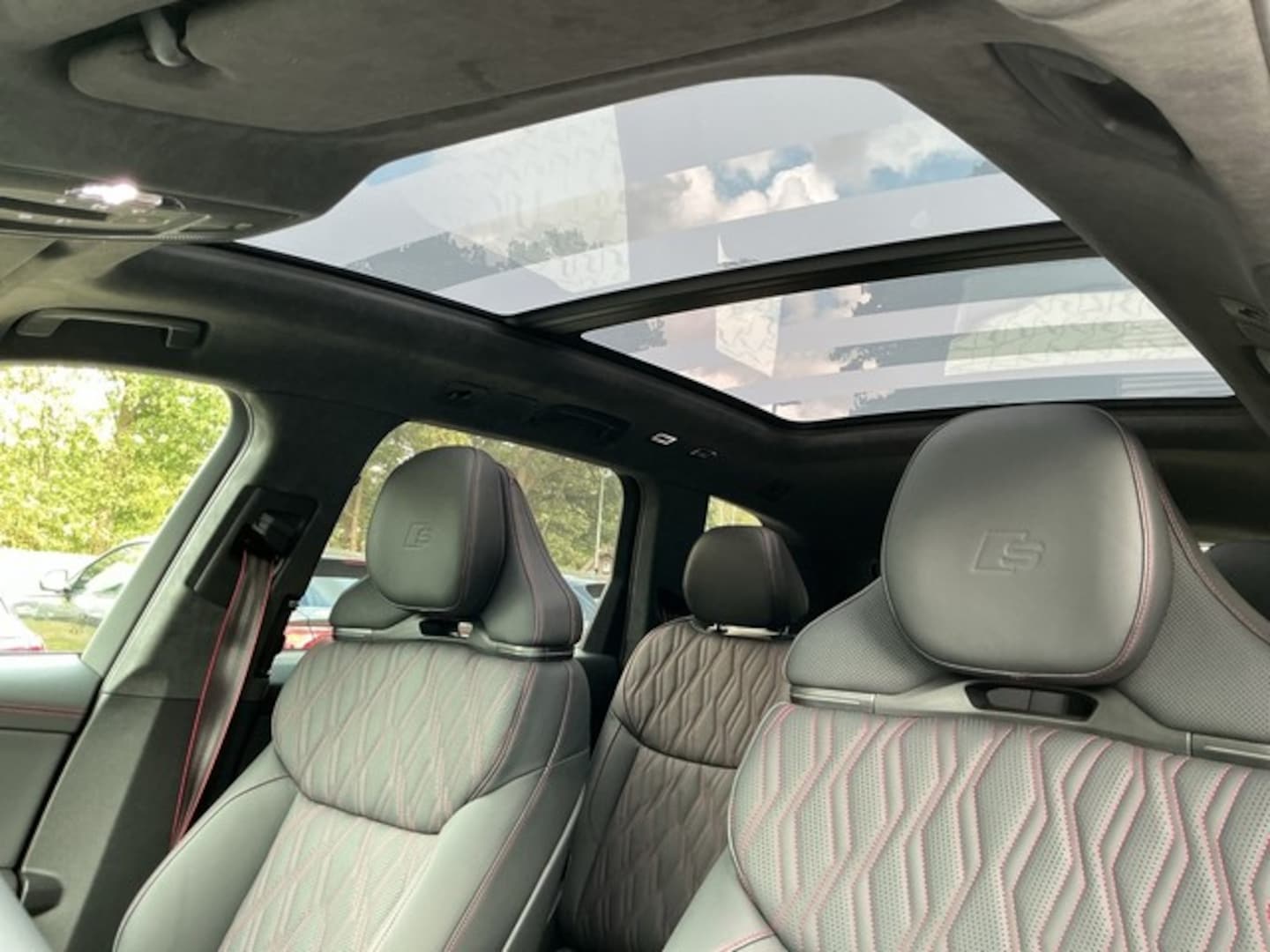 Bild über Audi Q7 SUV TDI quattro 220 kW tiptronic - für weitere Informationen kontaktieren Sie den Audi Partner