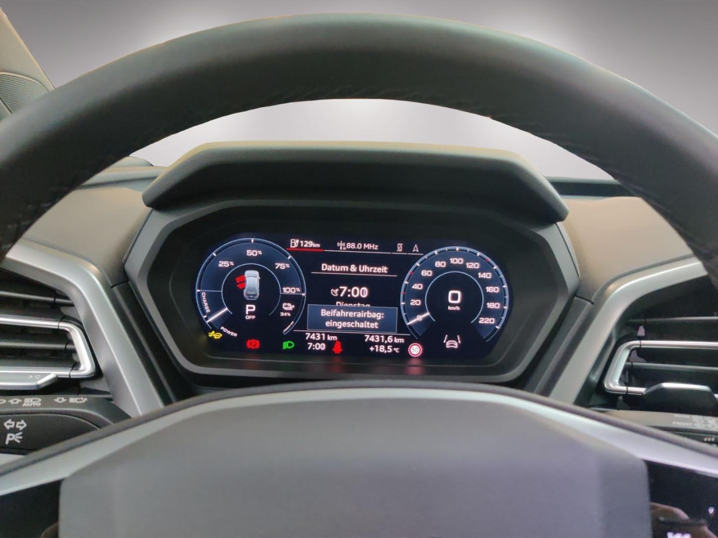 Bild über Audi Q4 e-tron 40 e-tron - für weitere Informationen kontaktieren Sie den Audi Partner