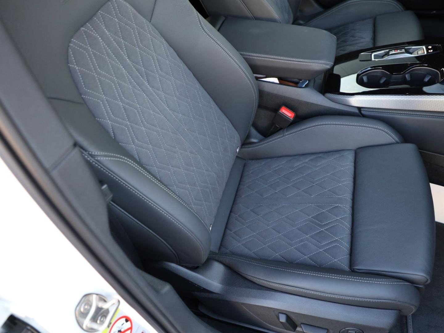 Bild über Audi A5 Limousine TDI quattro 150 kW S tronic - für weitere Informationen kontaktieren Sie den Audi Partner