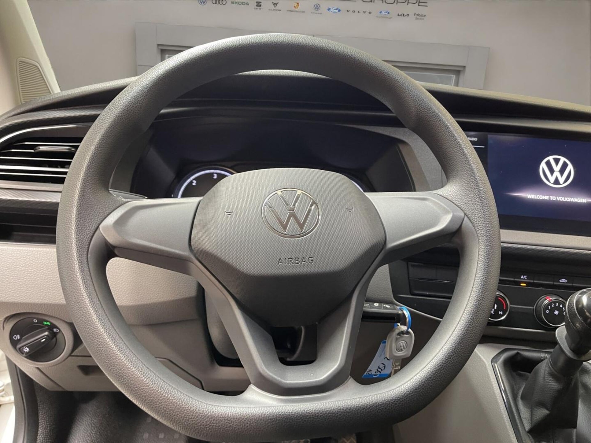 Volkswagen T6.1 Transporter Kasten kurzer Radstand