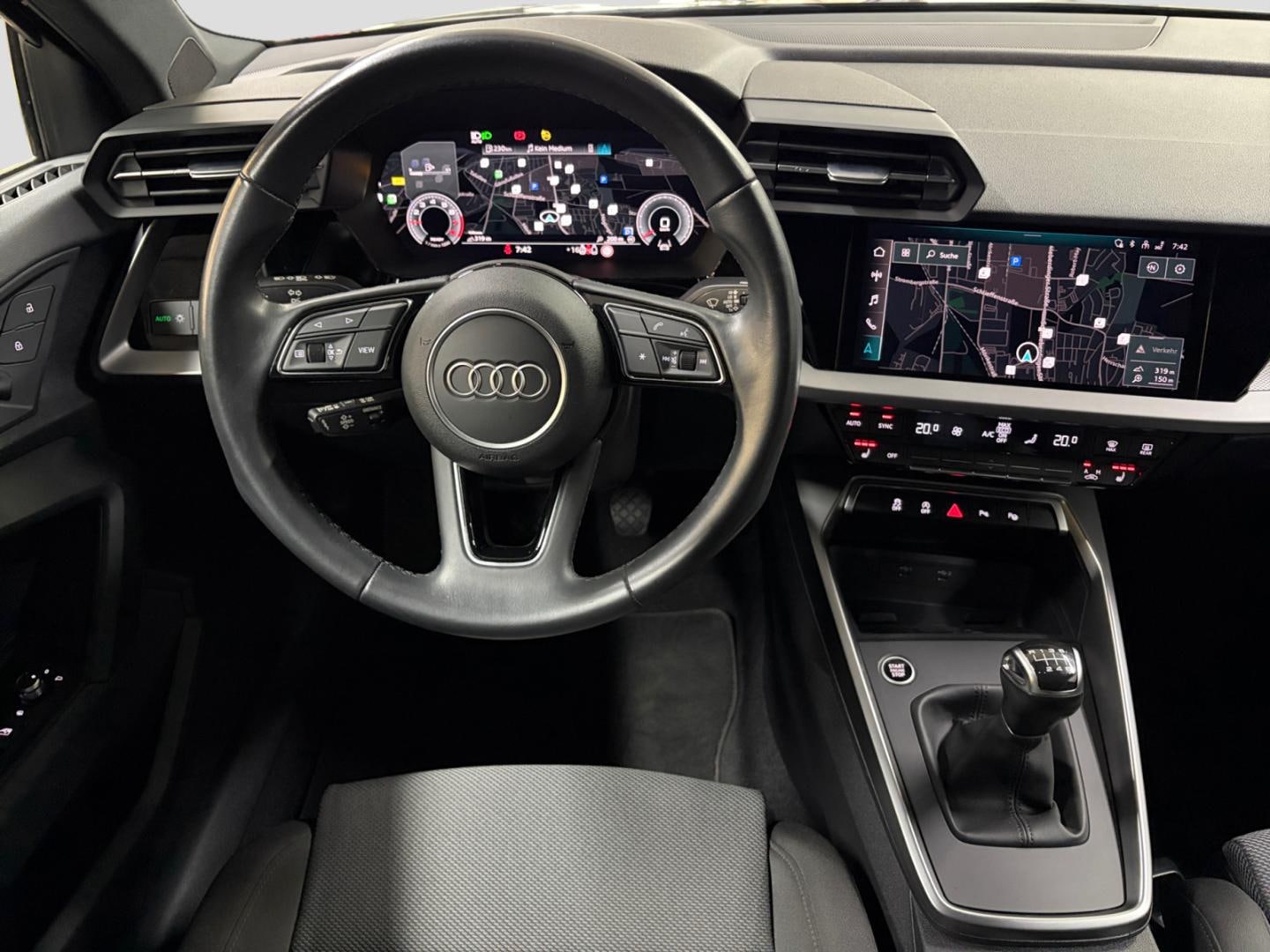 Bild über Audi A3 Sportback advanced 30 TFSI Schaltgetriebe - für weitere Informationen kontaktieren Sie den Audi Partner