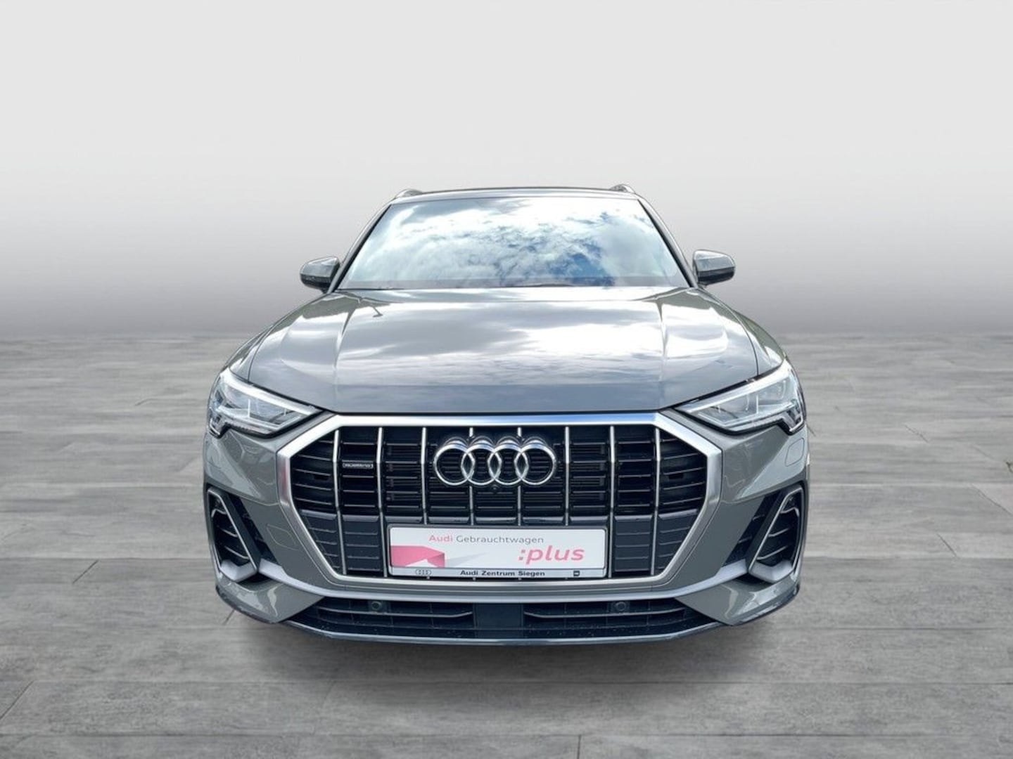 Bild über Audi Q3 TFSI quattro 180 kW S tronic - für weitere Informationen kontaktieren Sie den Audi Partner