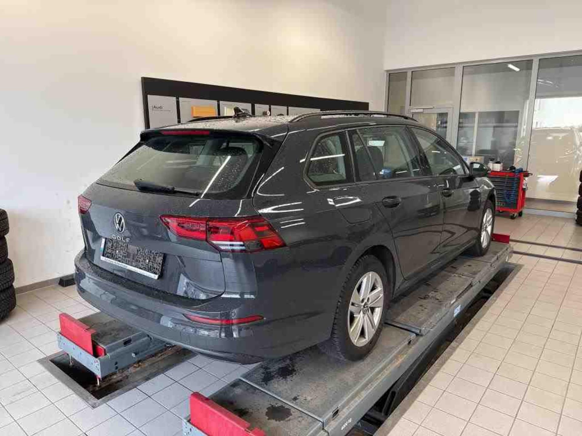 Volkswagen Golf Variant Life