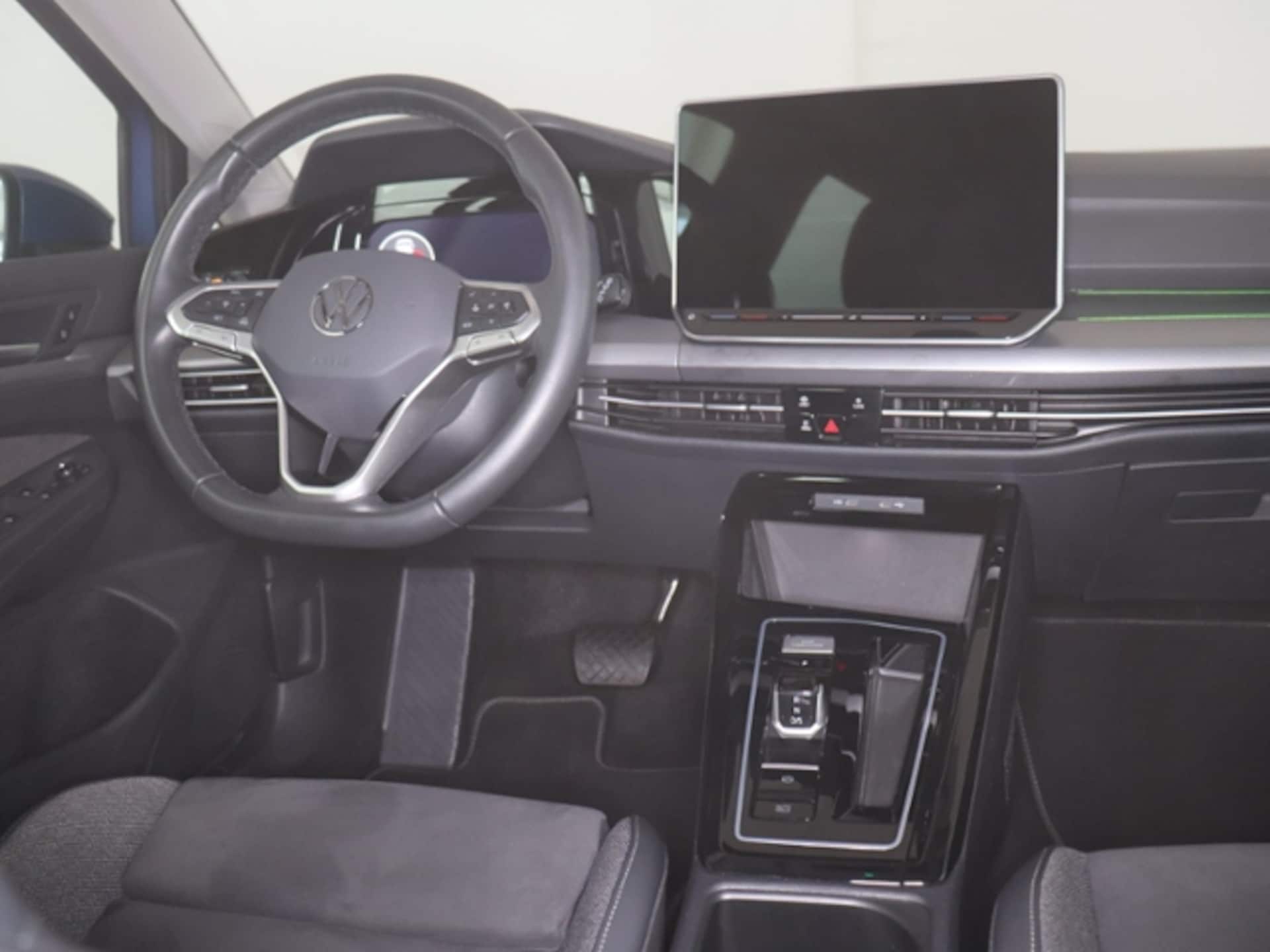 Volkswagen Golf Style