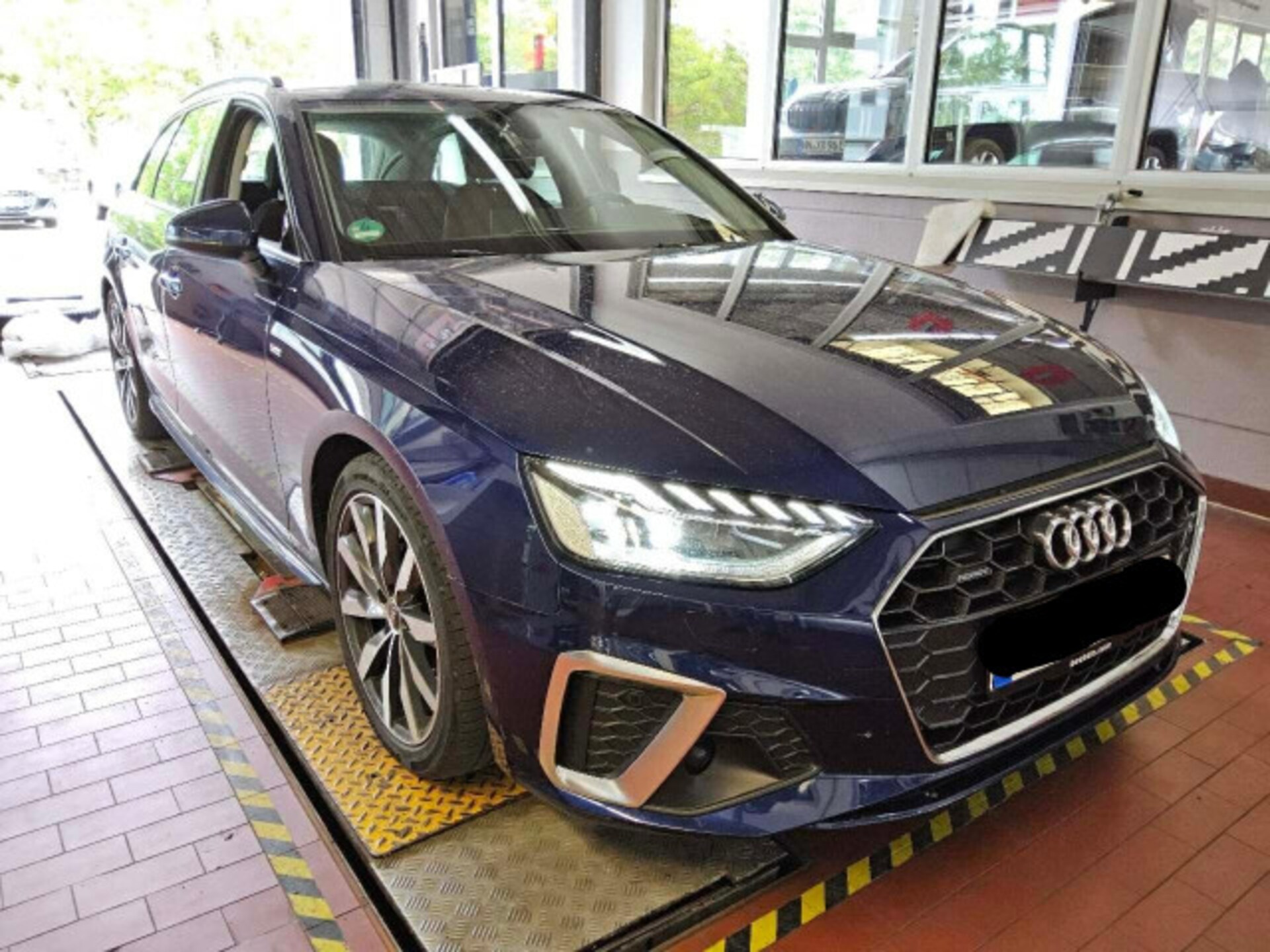 Audi A4 Avant S line