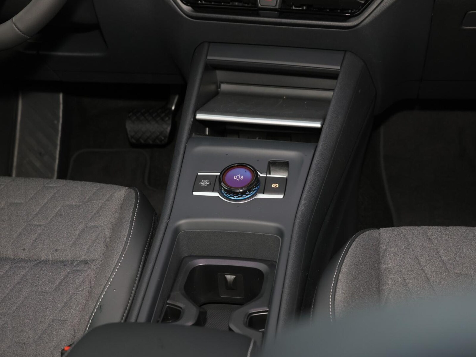 Volkswagen Tiguan – Bild 12