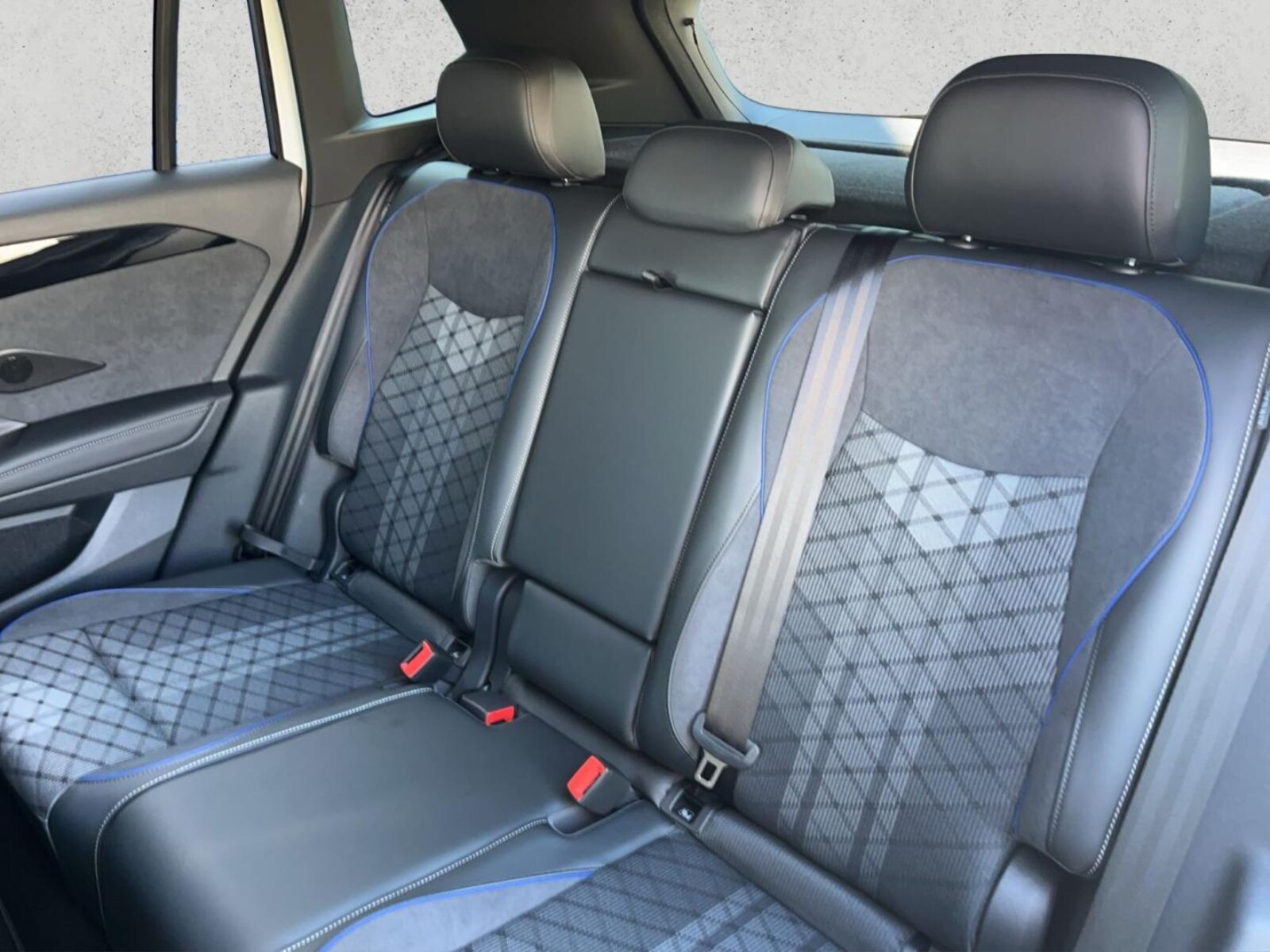 Volkswagen Tiguan – Bild 12