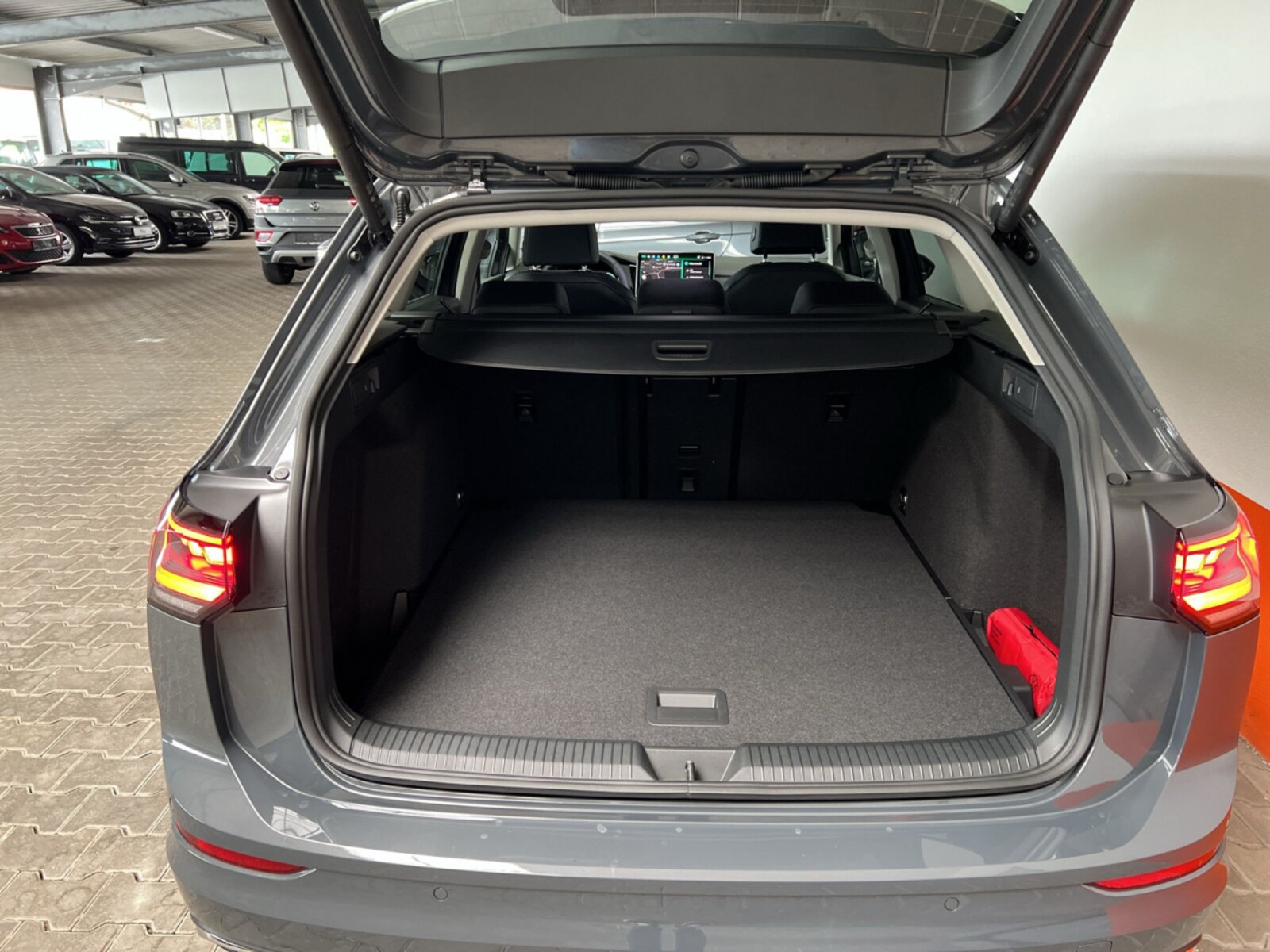Volkswagen Golf Variant – Bild 9