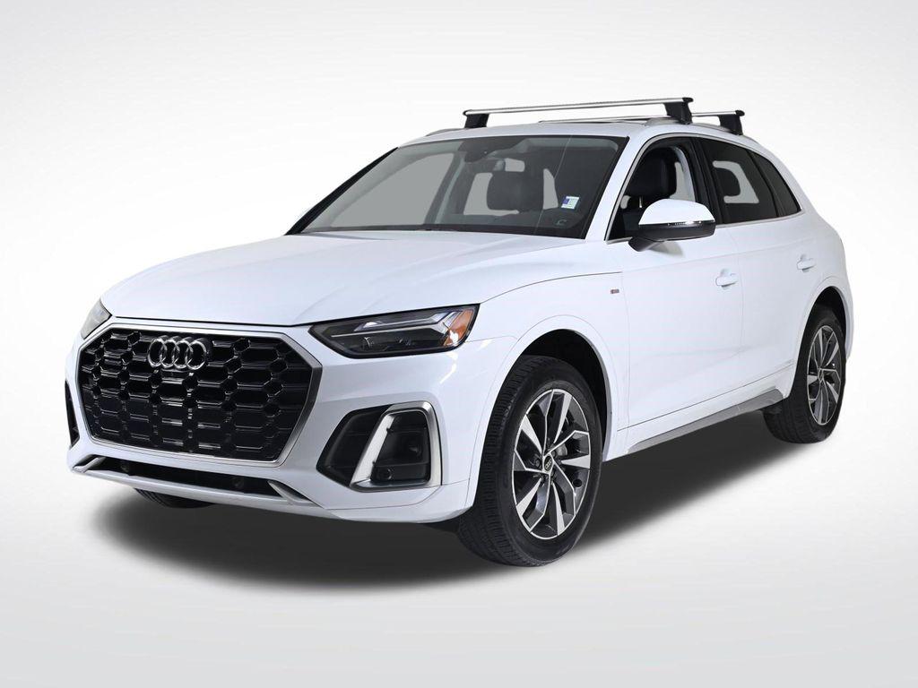 2024 Audi Q3 45 TFSI S Line Premium quattro's photo