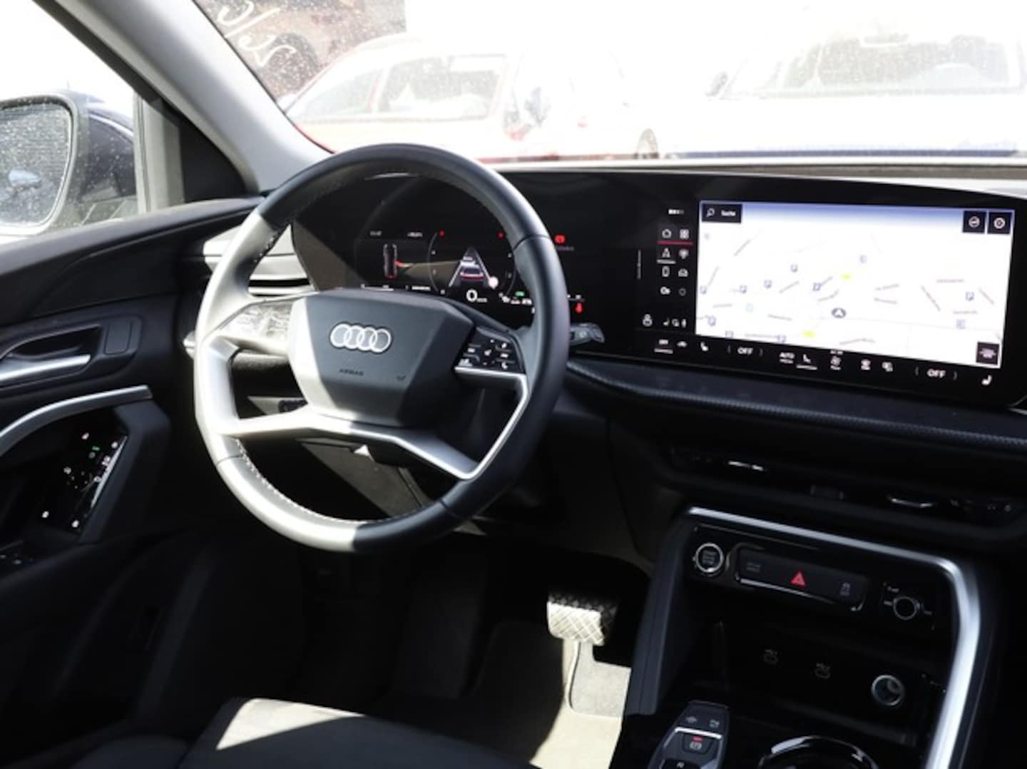Bild über Audi Q5 SUV TDI quattro 150 kW S tronic - für weitere Informationen kontaktieren Sie den Audi Partner