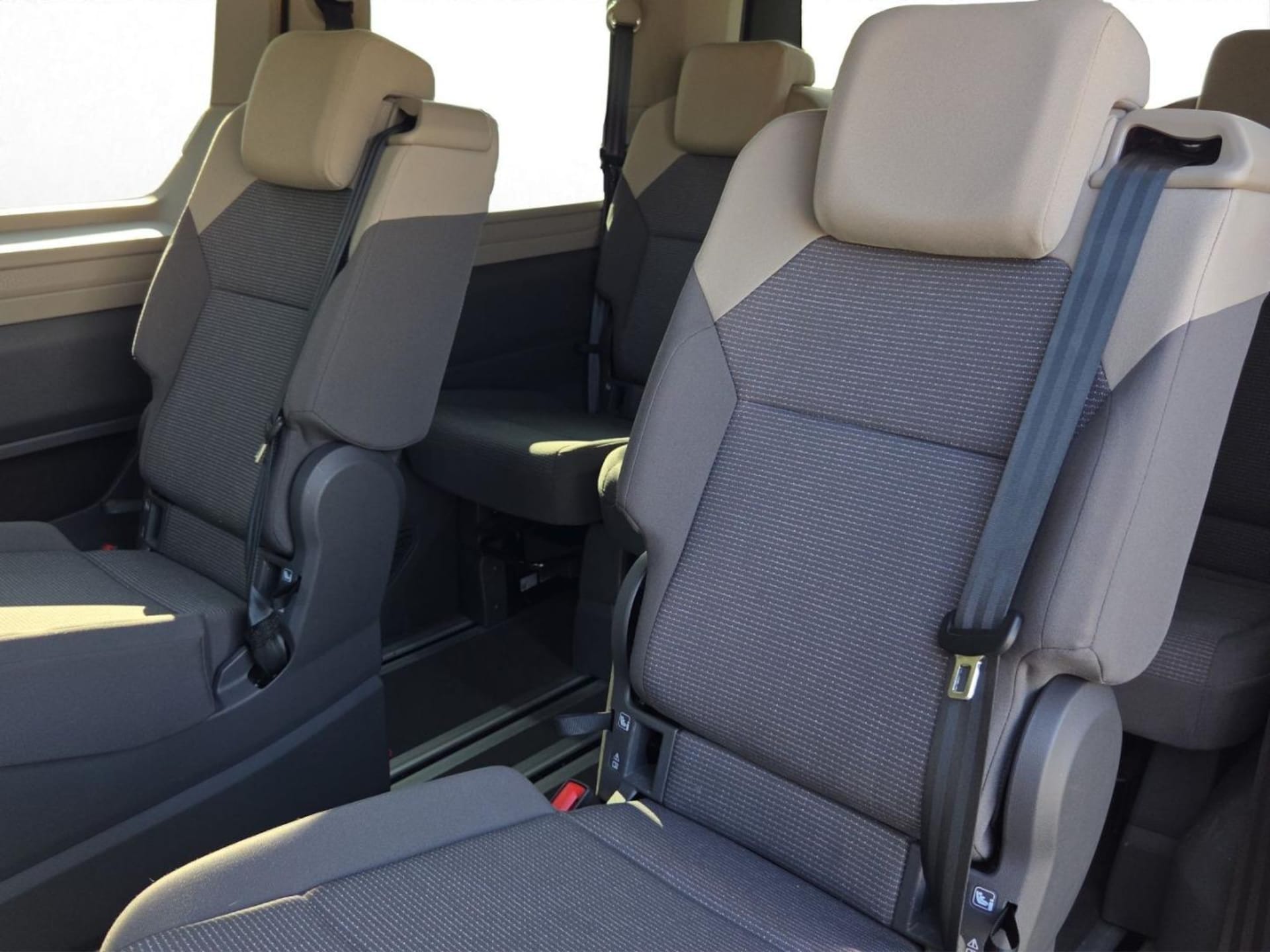 Volkswagen Multivan Basis-Modell