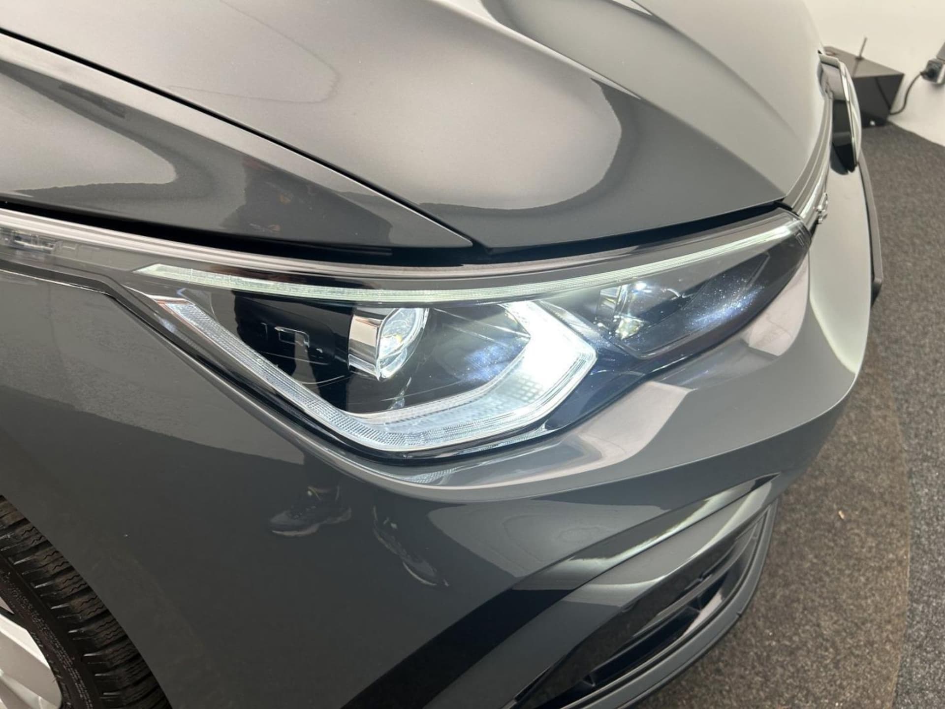 Volkswagen Golf R-Line