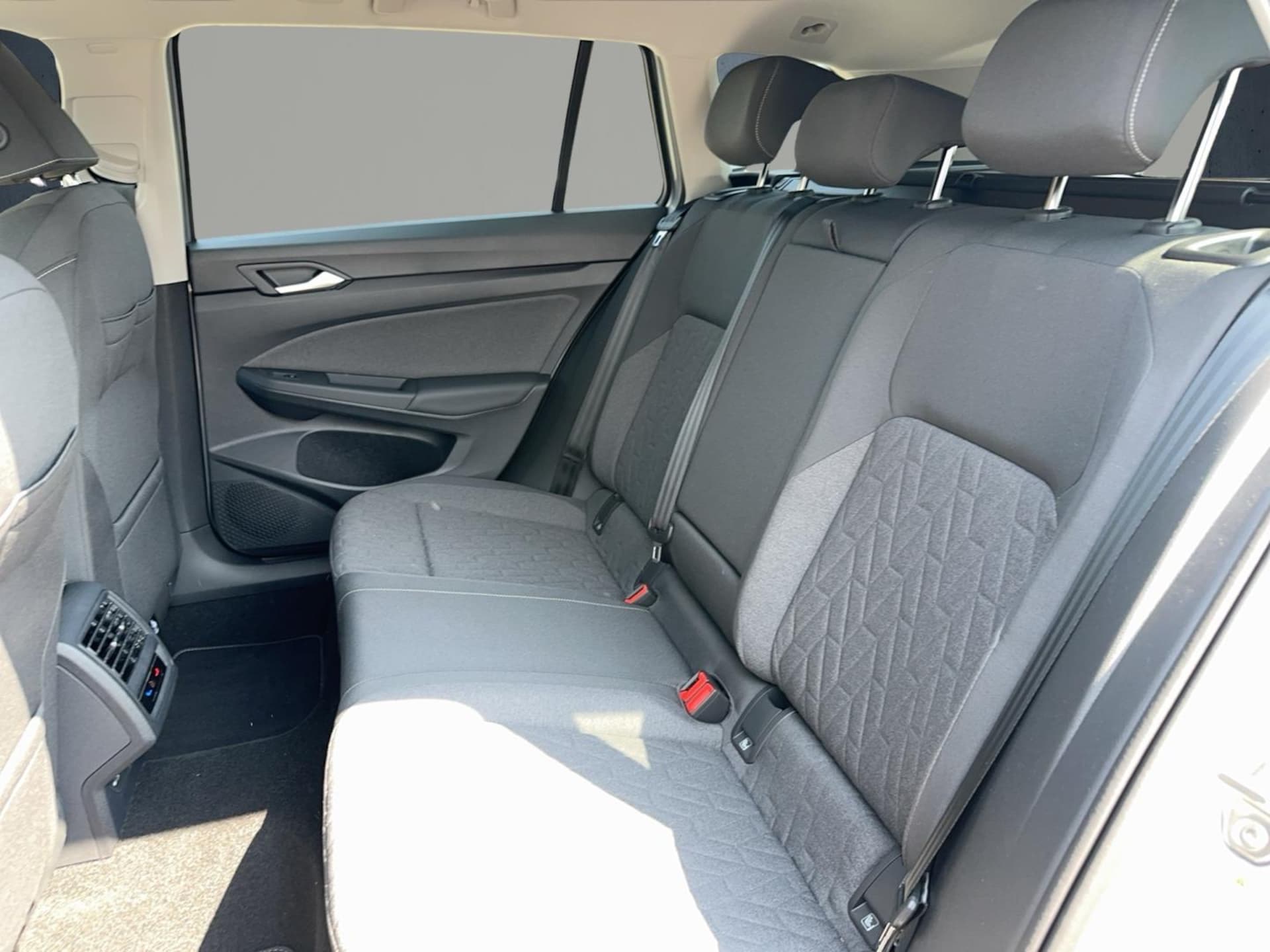 Volkswagen Golf Variant Life