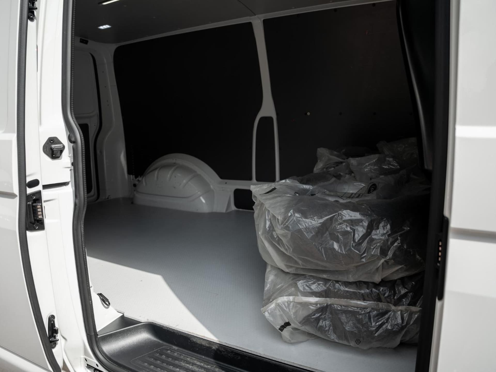 Volkswagen T6.1 Transporter Kasten langer Radstand