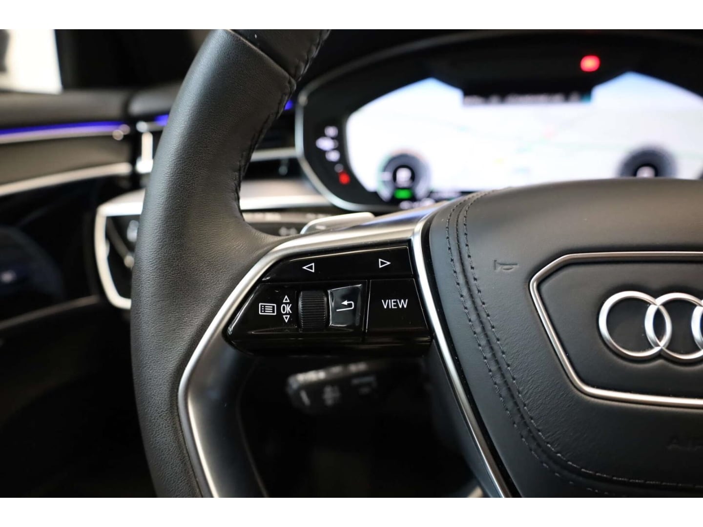 Bild über Audi A8 TFSI e 60 TFSI e quattro tiptronic - für weitere Informationen kontaktieren Sie den Audi Partner