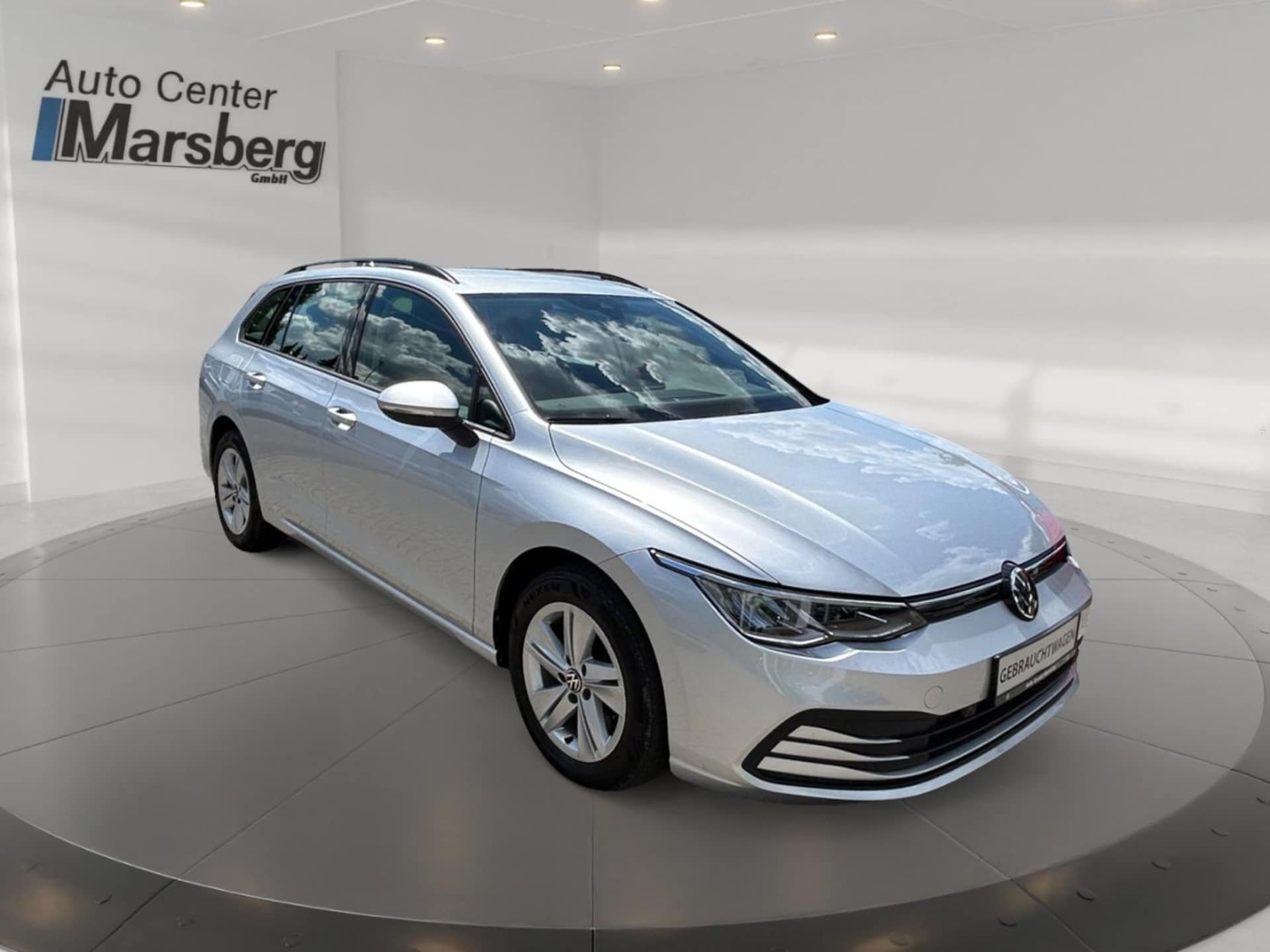 Volkswagen Golf Variant Life
