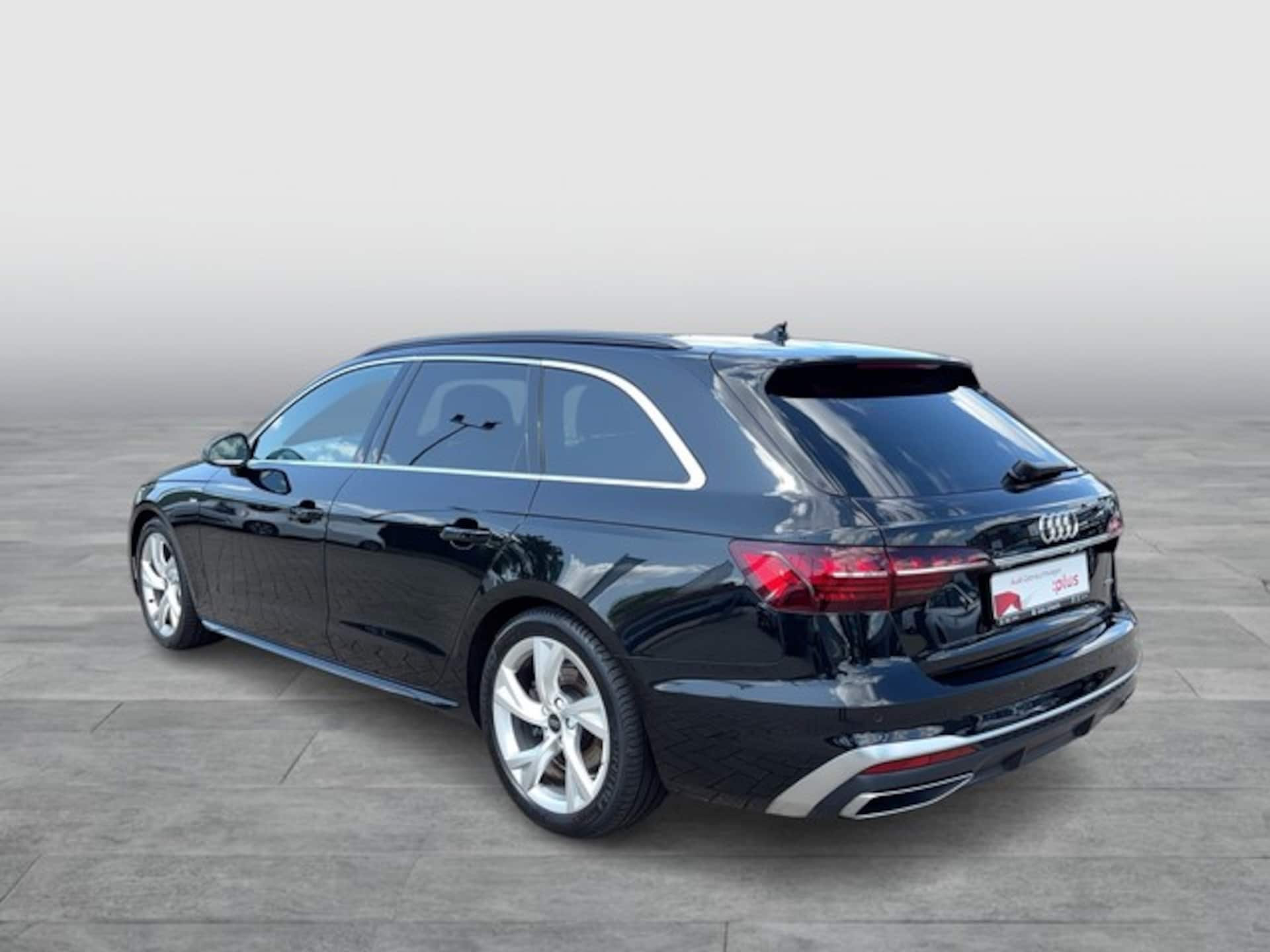 Audi A4 Avant S line