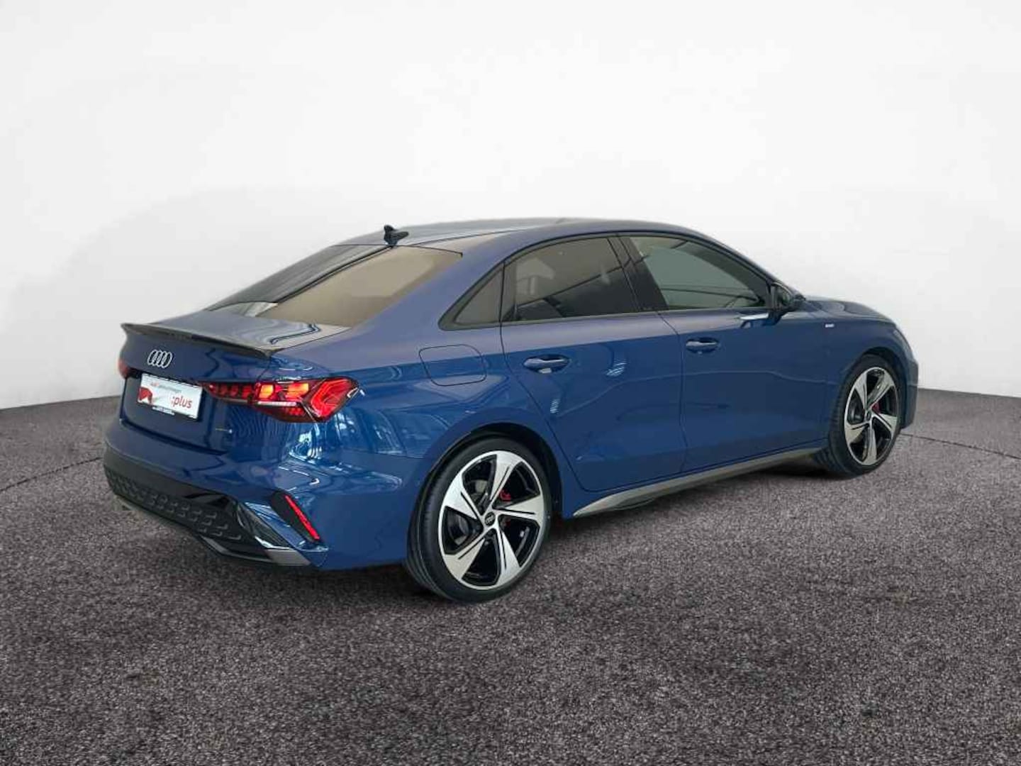 Bild über Audi A3 Limousine TFSI quattro S tronic - für weitere Informationen kontaktieren Sie den Audi Partner