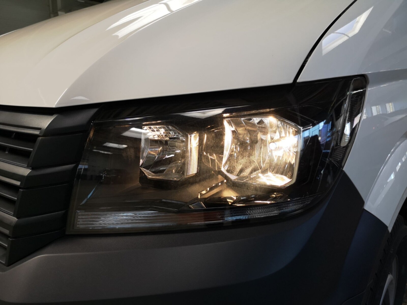 Volkswagen Crafter Kasten mittlerer Radstand – Bild 17