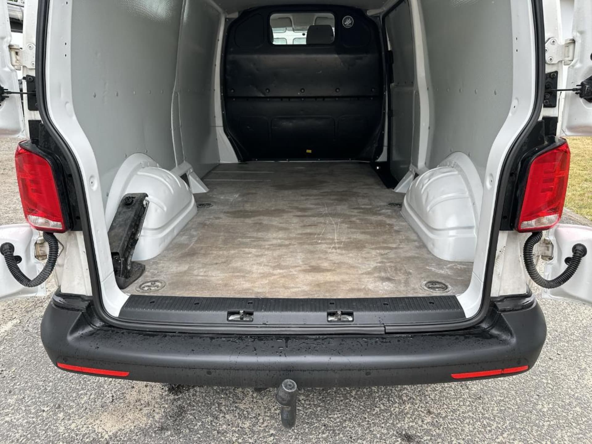 Volkswagen T6.1 Transporter Kasten langer Radstand
