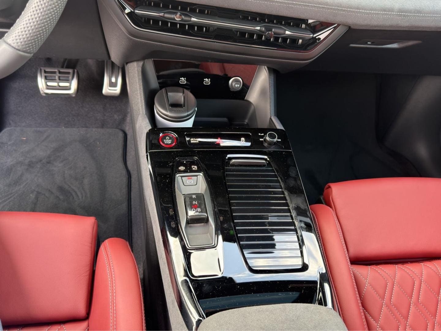 Bild über Audi SQ6 Sportback e-tron e-tron quattro 360 kW - für weitere Informationen kontaktieren Sie den Audi Partner