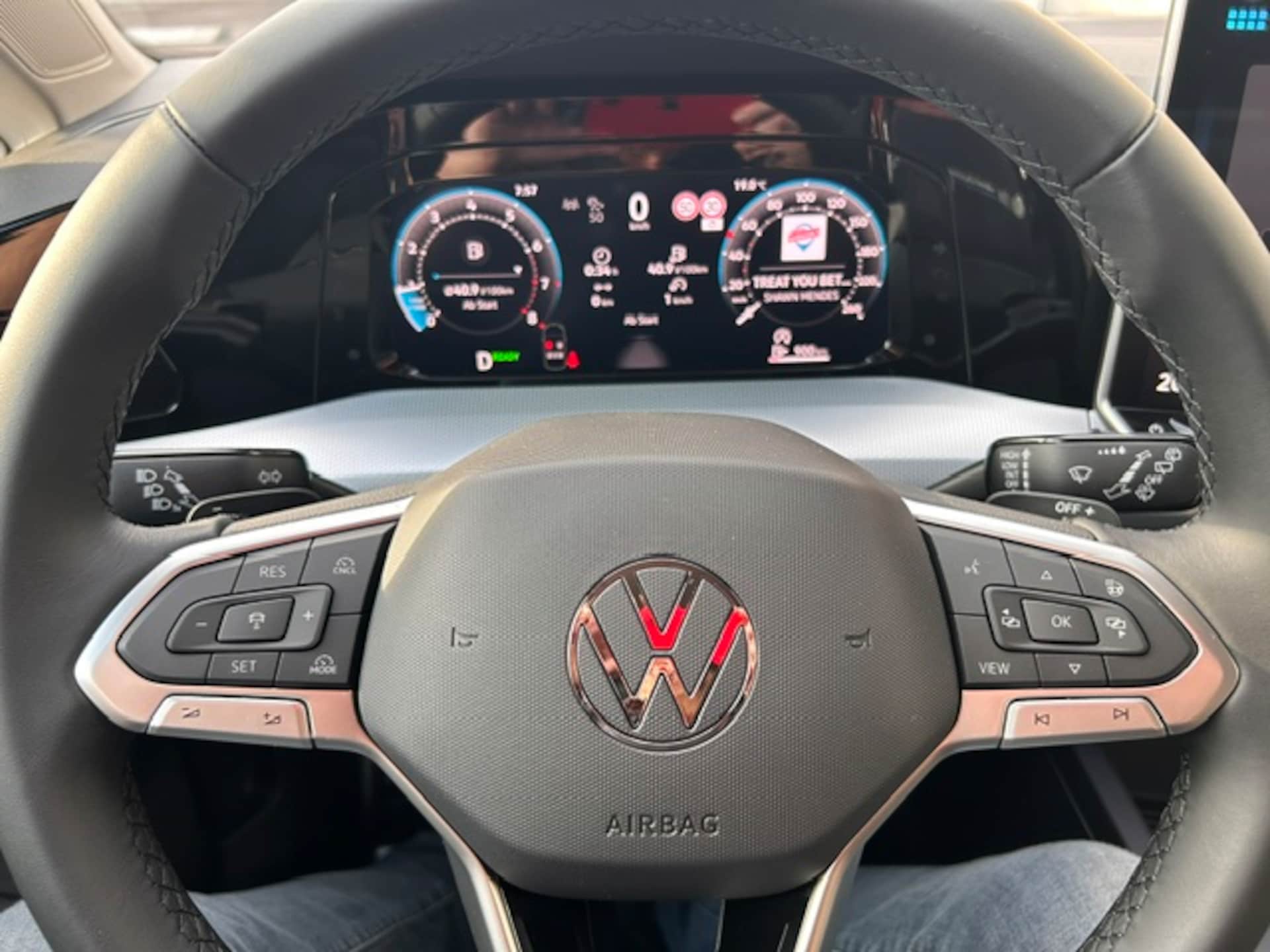 Volkswagen Golf Life