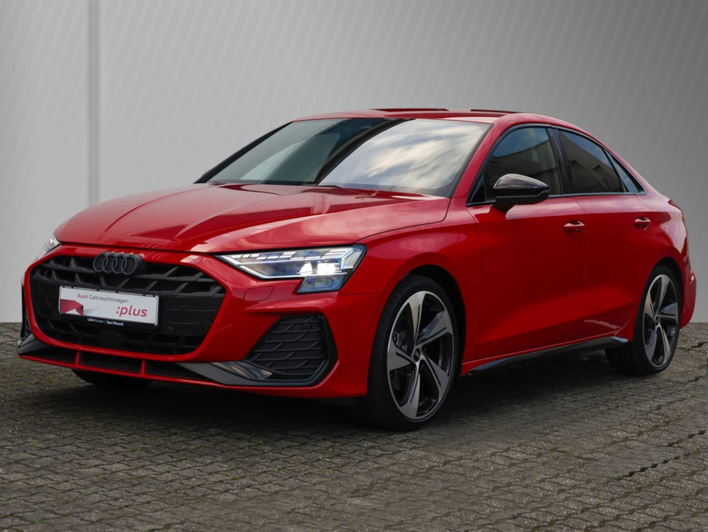 Bild über Audi A3 Limousine S line TFSI S tronic - für weitere Informationen kontaktieren Sie den Audi Partner