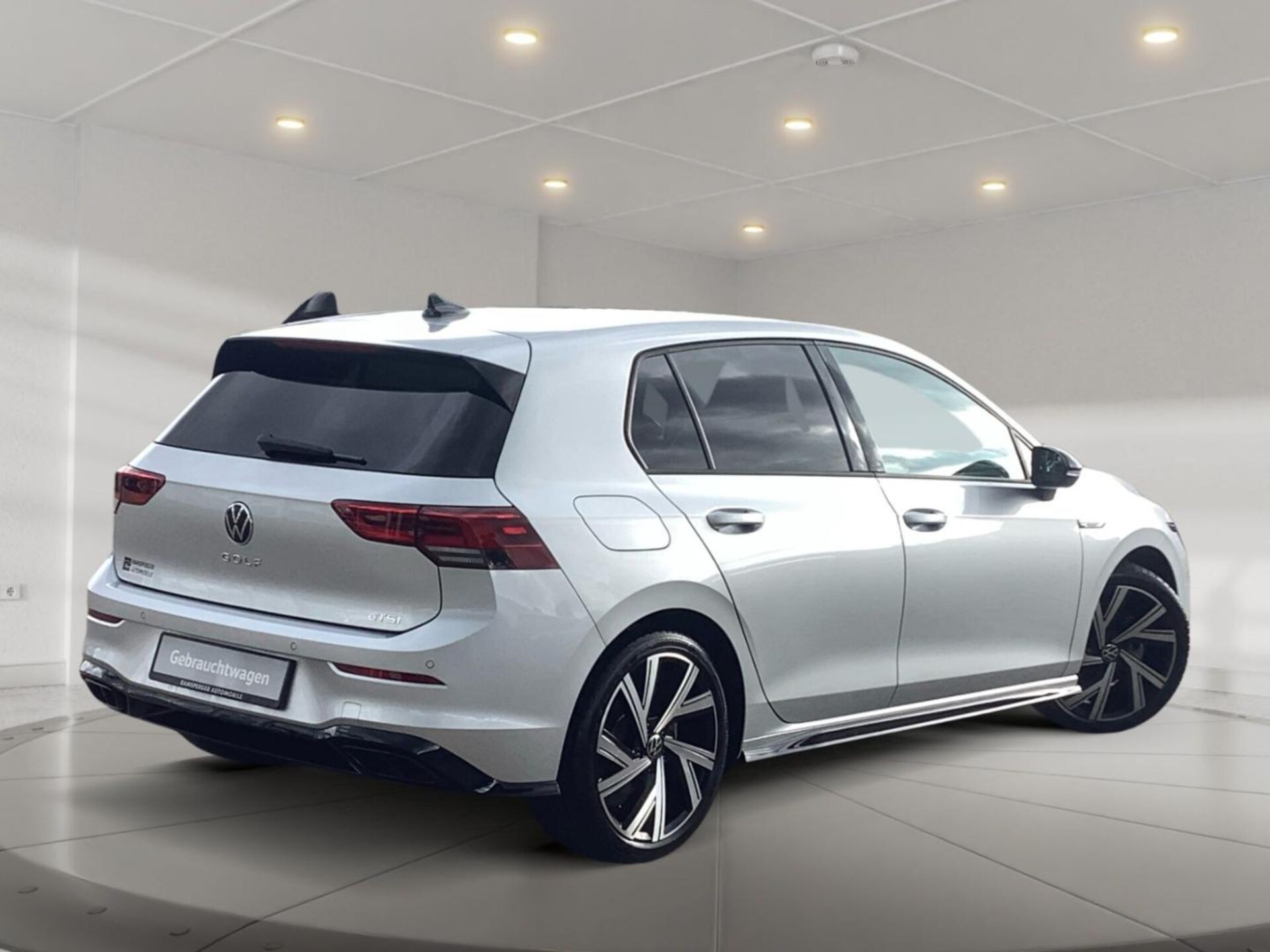 Volkswagen Golf R-Line
