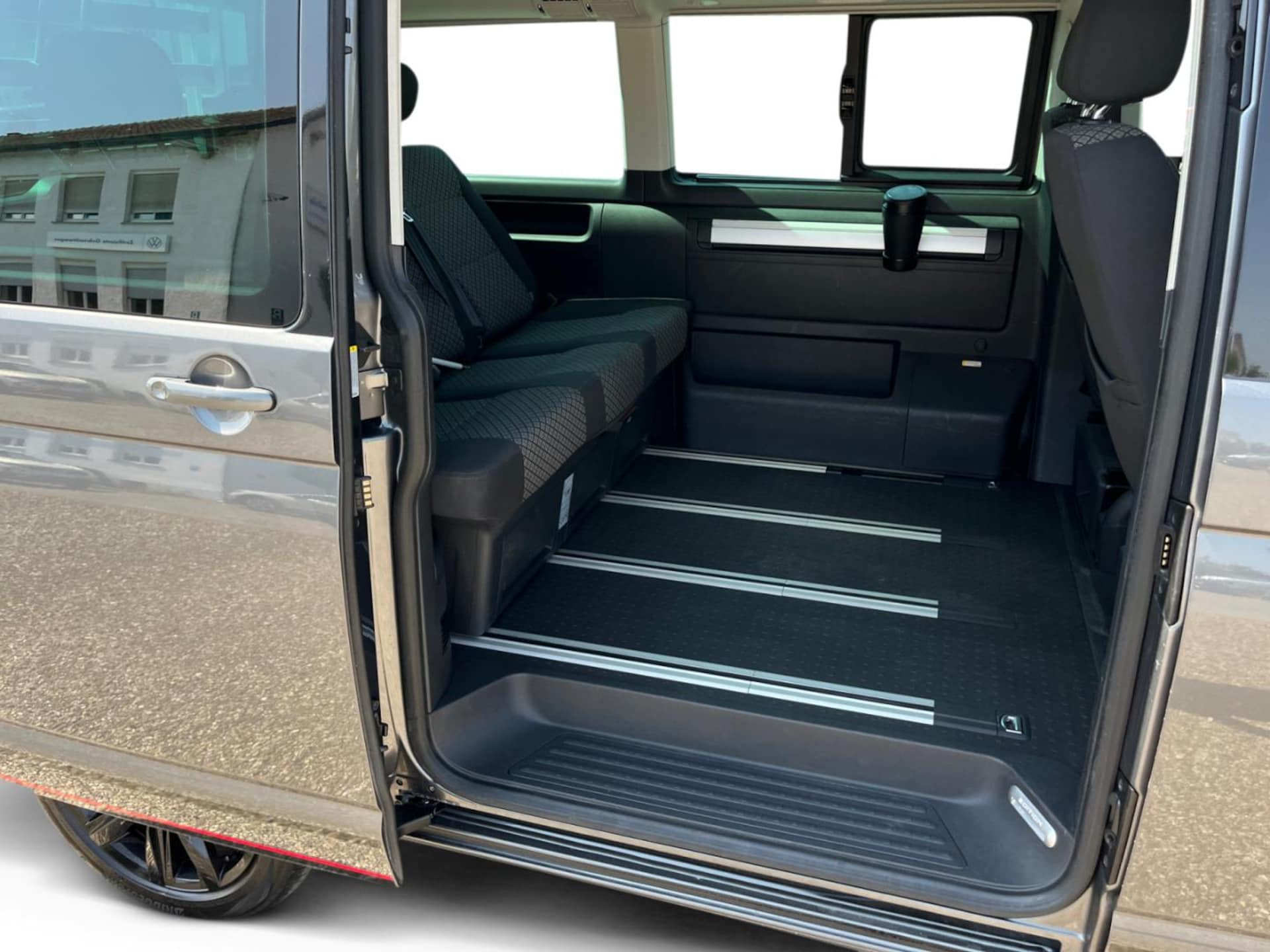 Volkswagen T6.1 California Beach