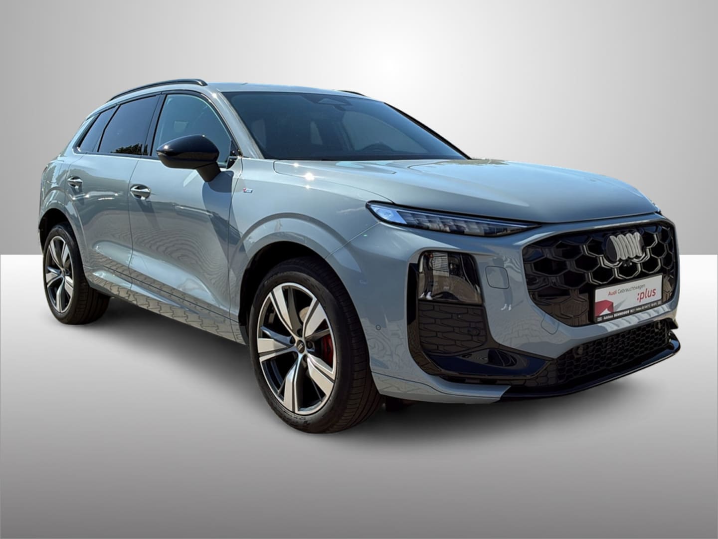 Bild über Audi Q3 SUV TFSI 110 kW S tronic - für weitere Informationen kontaktieren Sie den Audi Partner