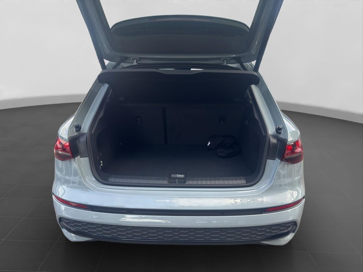 Bild über Audi A3 Sportback TFSI e TFSI e 150 kW S tronic - für weitere Informationen kontaktieren Sie den Audi Partner