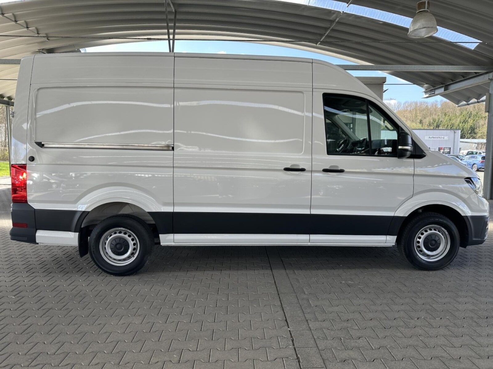 Volkswagen Crafter Kasten mittlerer Radstand – Bild 5