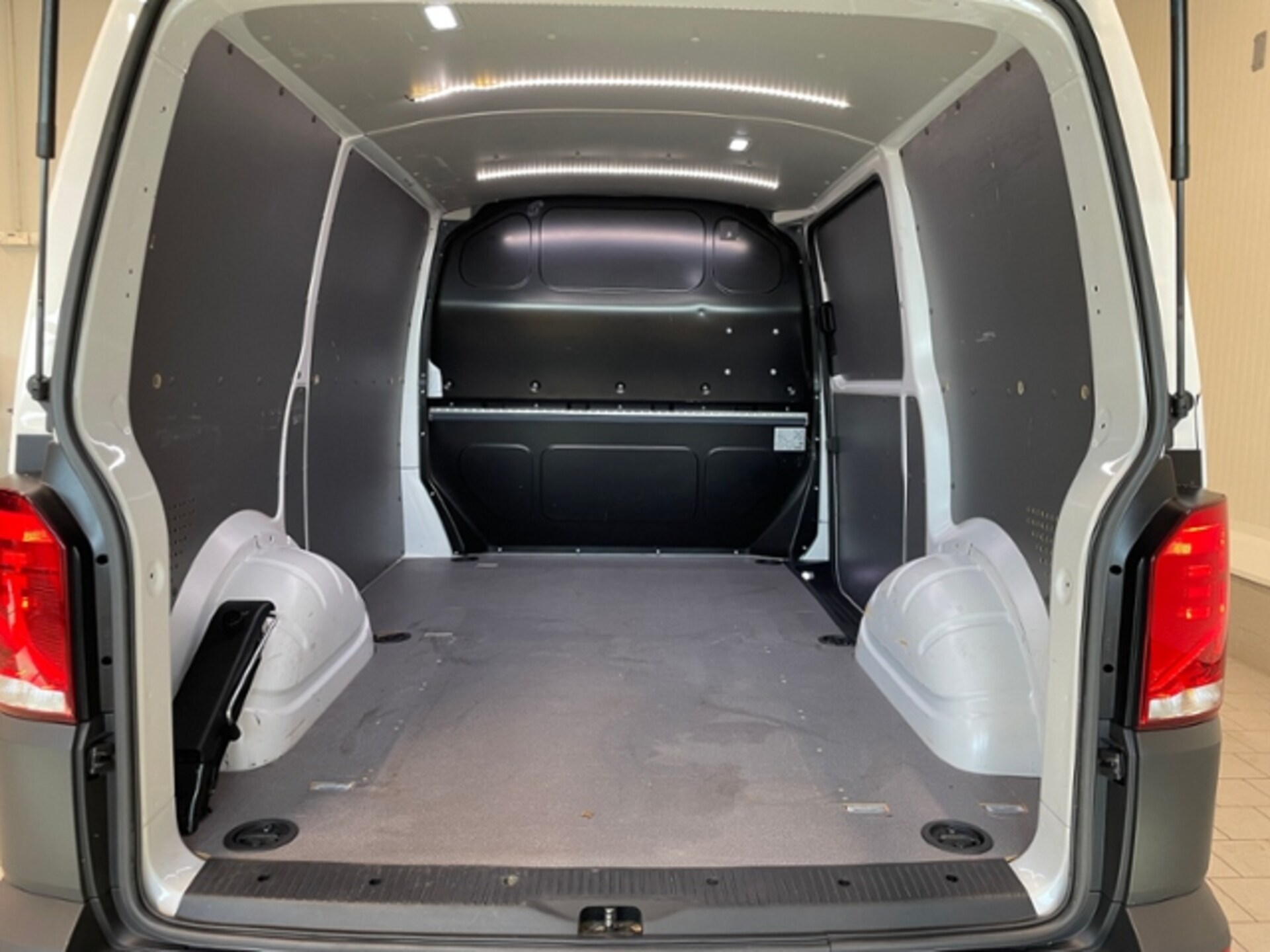Volkswagen T6.1 Transporter Kasten kurzer Radstand