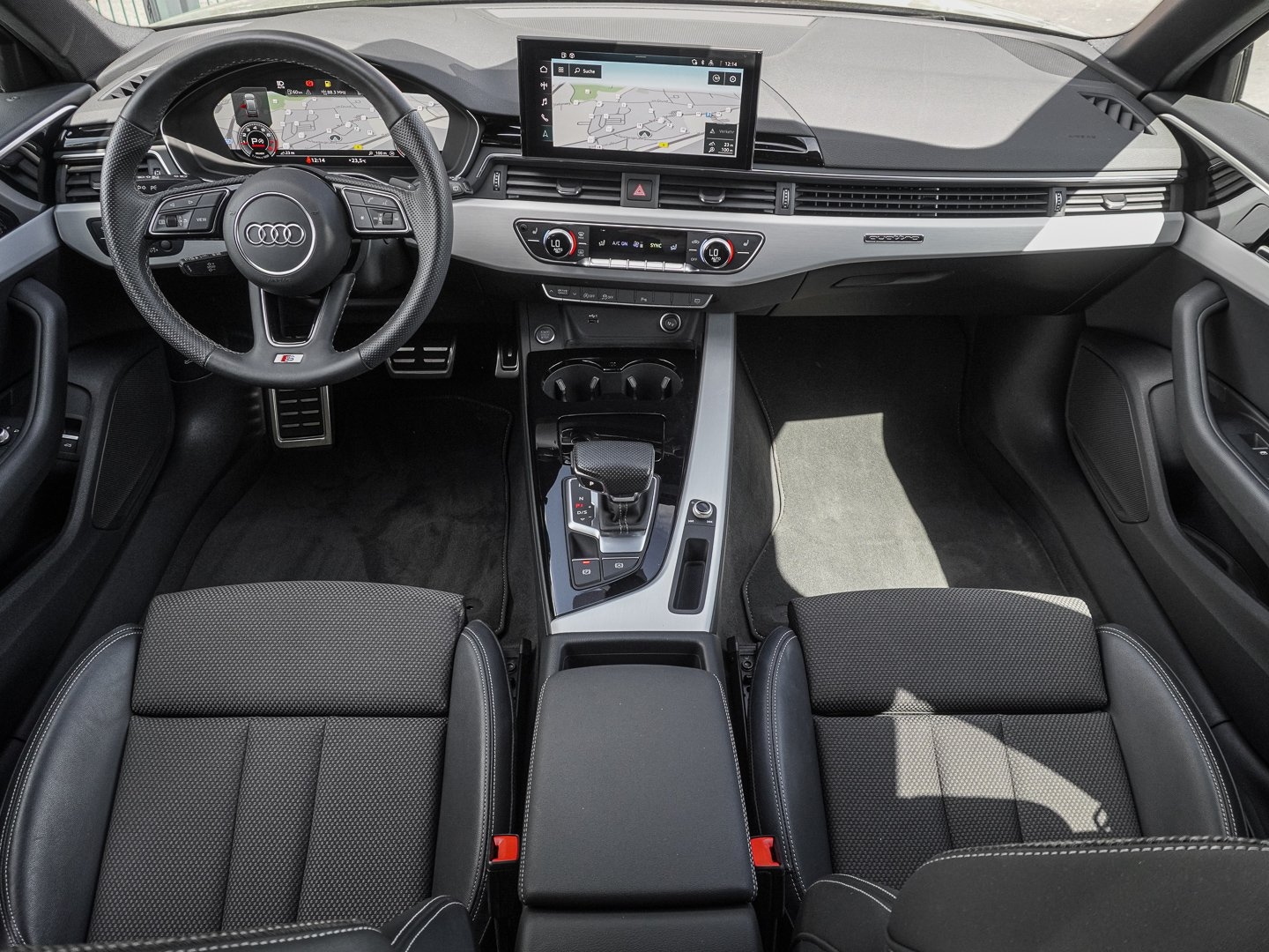 Bild über Audi A4 Avant S line 45 TFSI quattro S tronic - für weitere Informationen kontaktieren Sie den Audi Partner