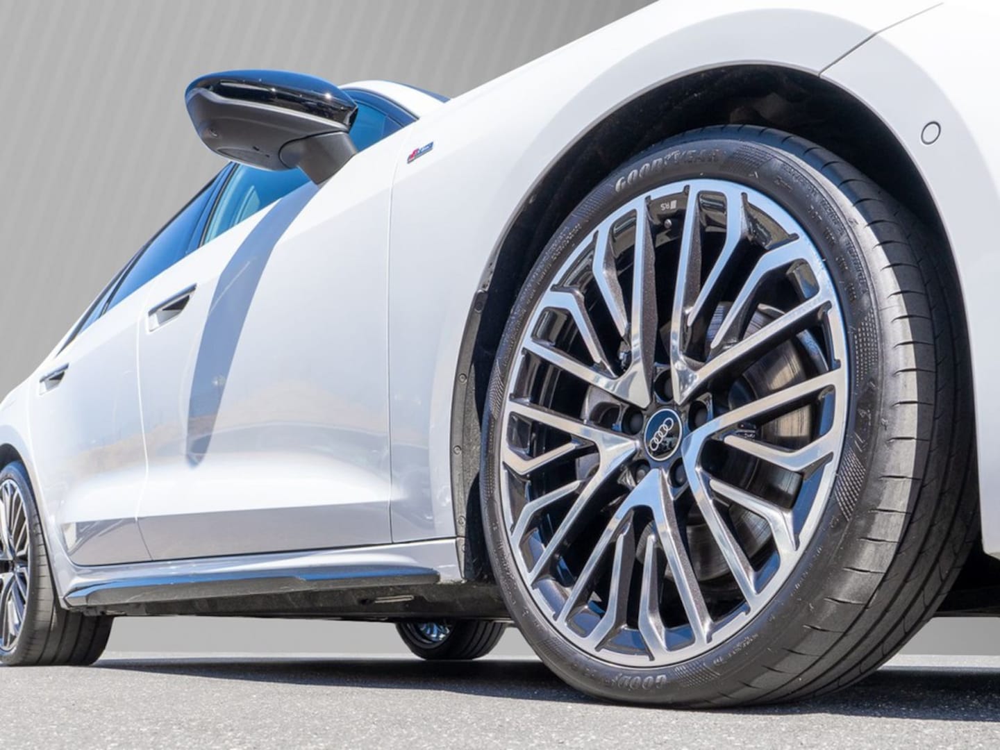 Bild über Audi A5 Avant TDI 150 kW S tronic - für weitere Informationen kontaktieren Sie den Audi Partner