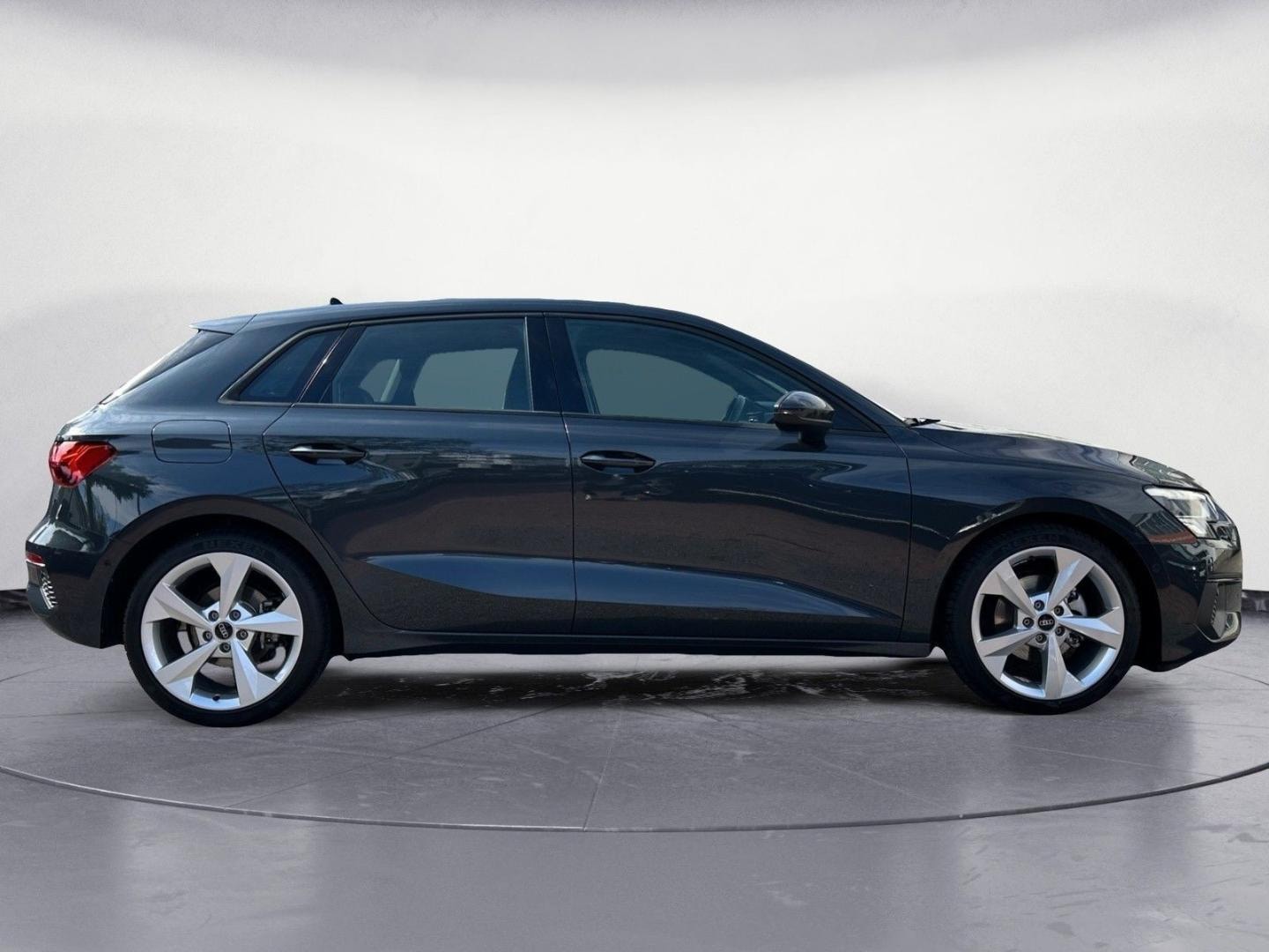 Bild über Audi A3 Sportback 35 TFSI S tronic - für weitere Informationen kontaktieren Sie den Audi Partner